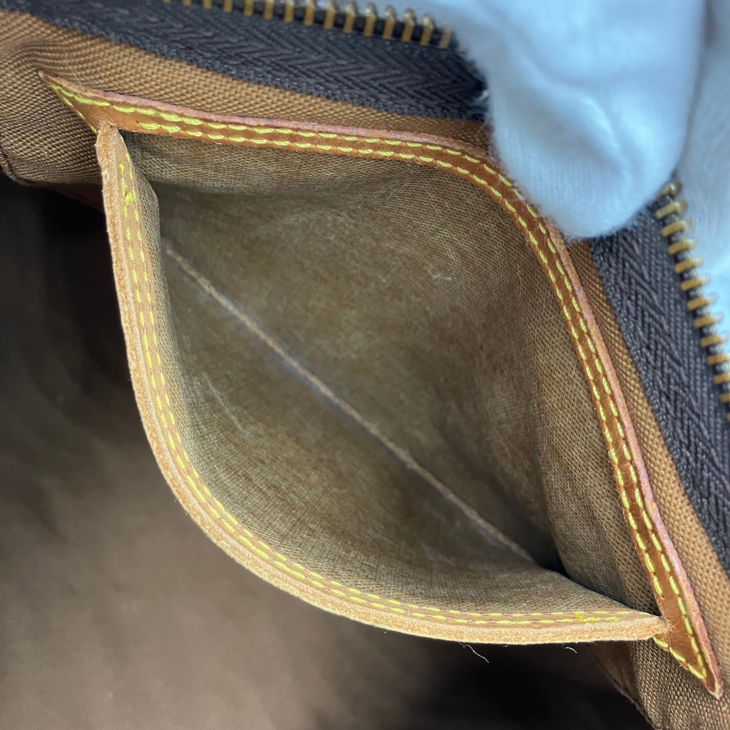 LOUIS VUITTON  Monogram Speedy 35