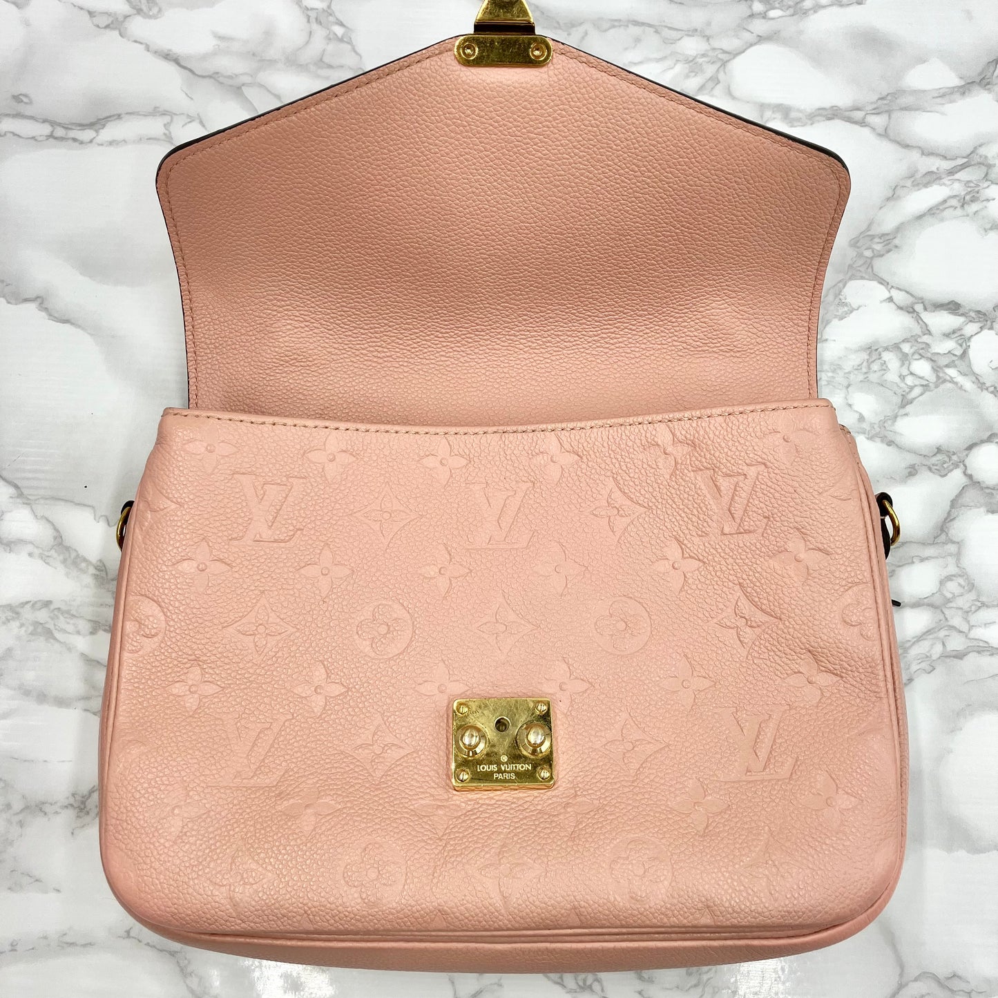 Louis Vuitton Amplant Pochette Metis