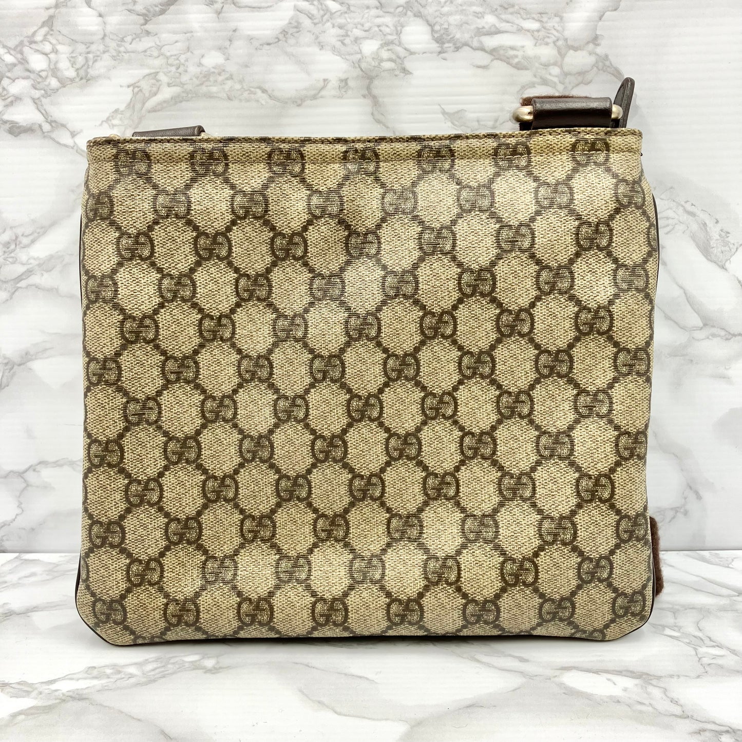 GUCCI GG Supreme Shoulder Bag