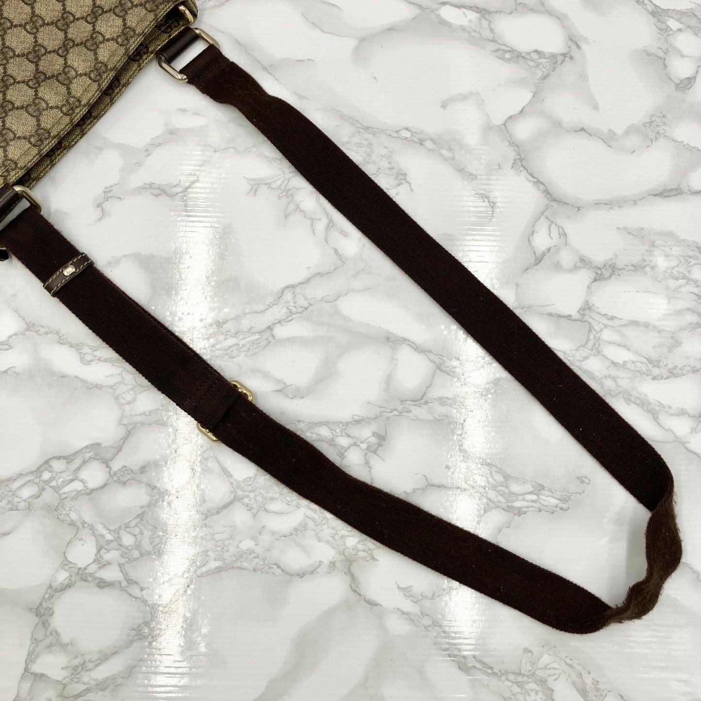 GUCCI GG Supreme Shoulder Bag