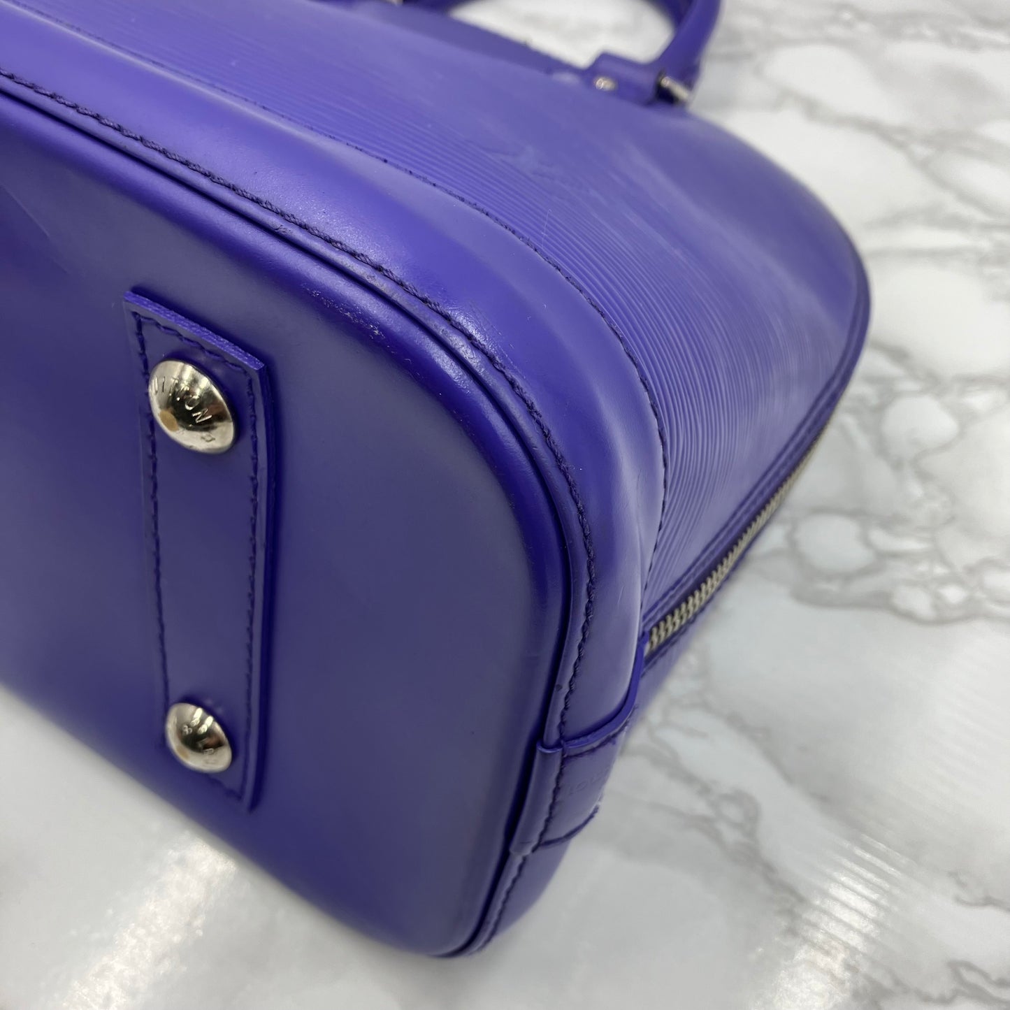 Louis Vuitton Epi Alma PM