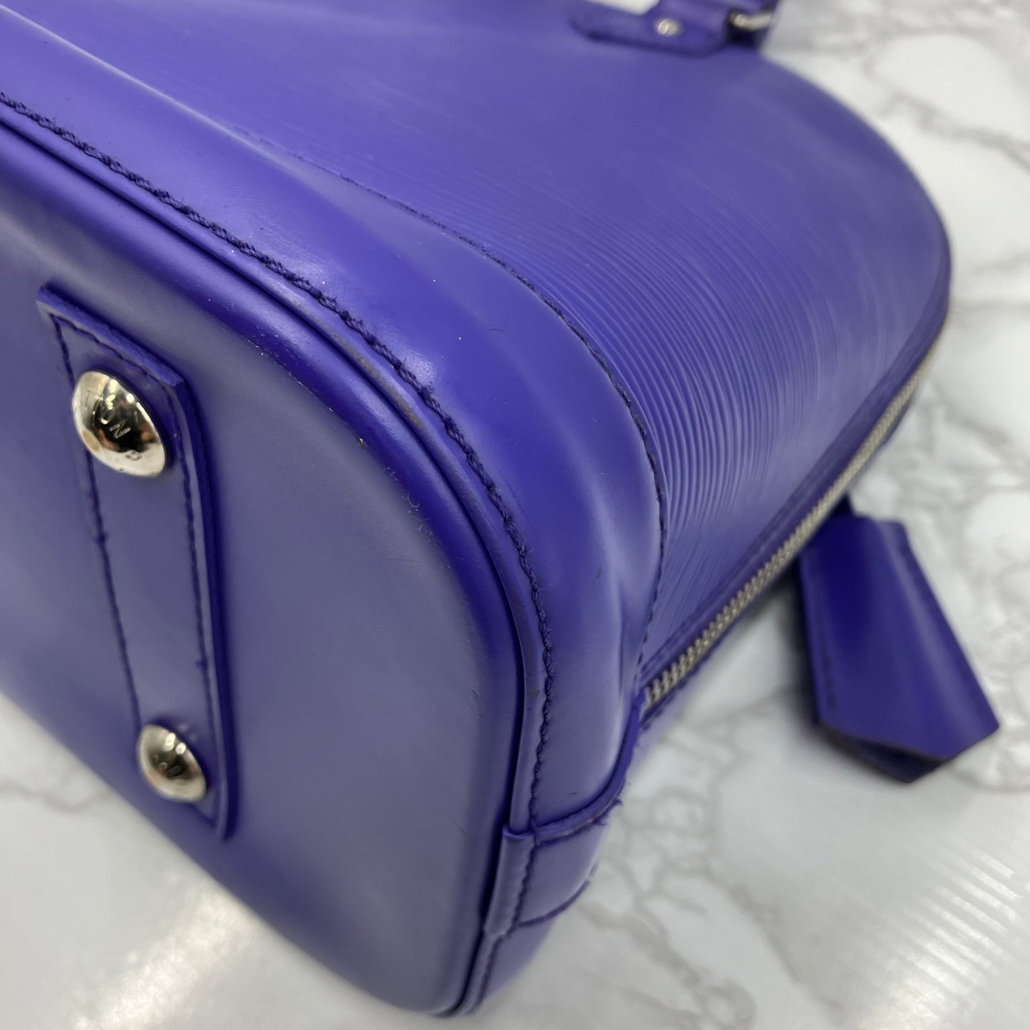 Louis Vuitton Epi Alma PM