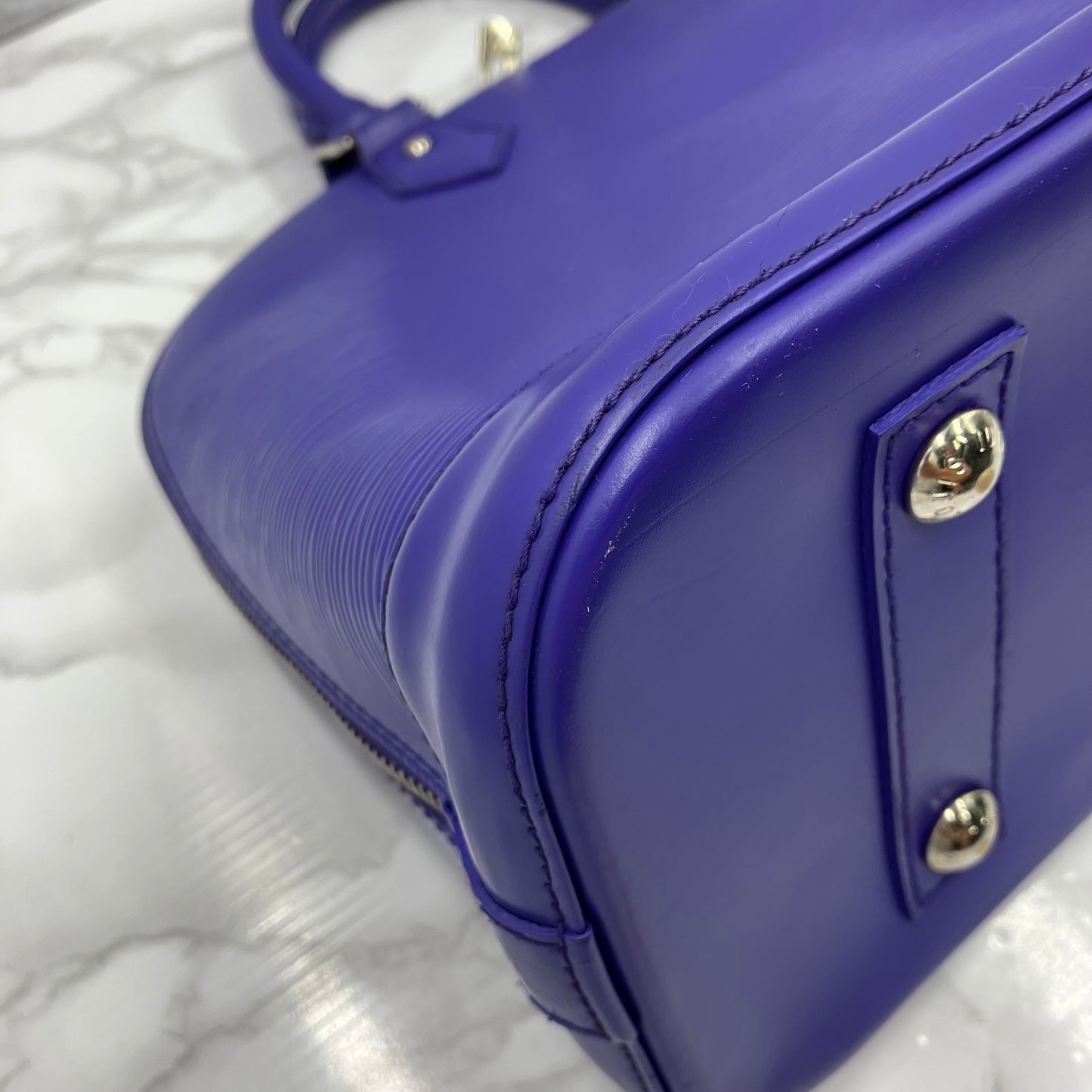 Louis Vuitton Epi Alma PM