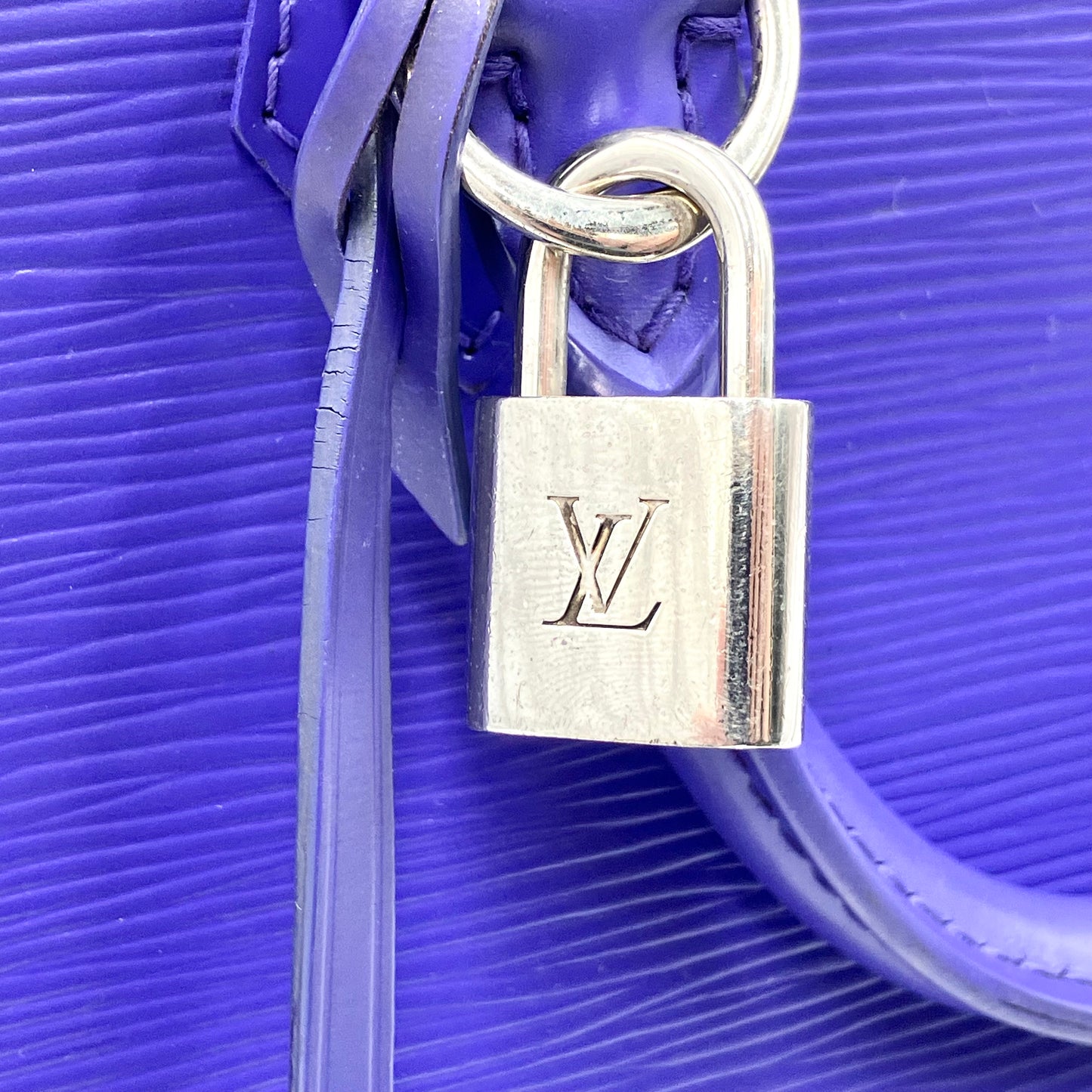 Louis Vuitton Epi Alma PM