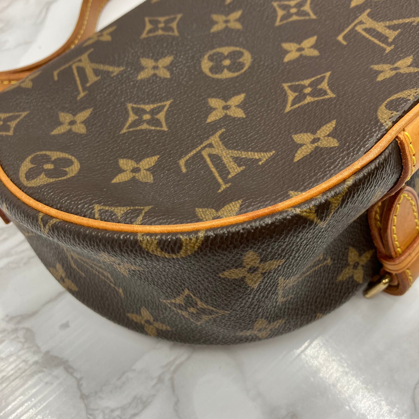 LOUIS VUITTON Monogram Tamburan