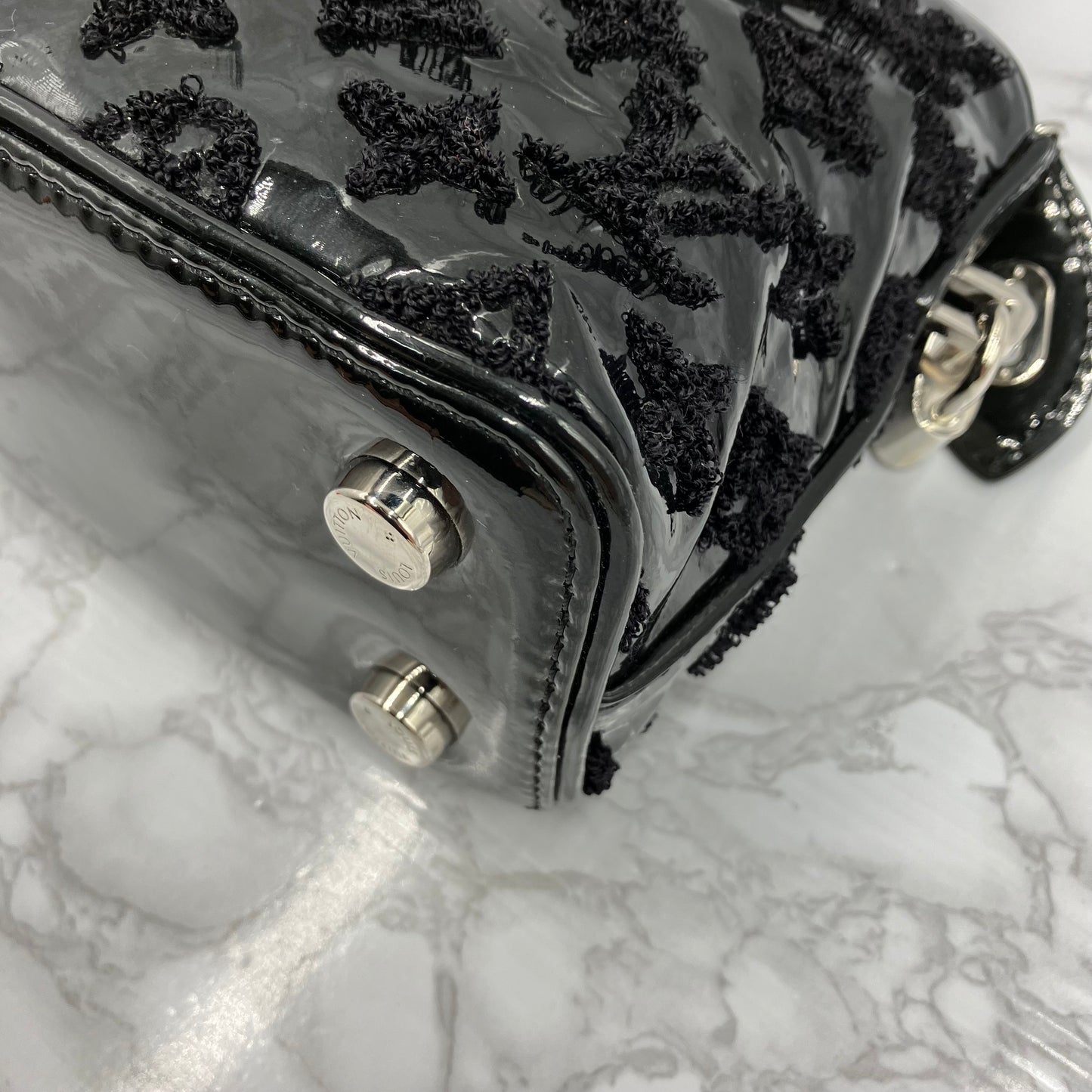 LOUIS VUITTON Lockit BB Bouclette