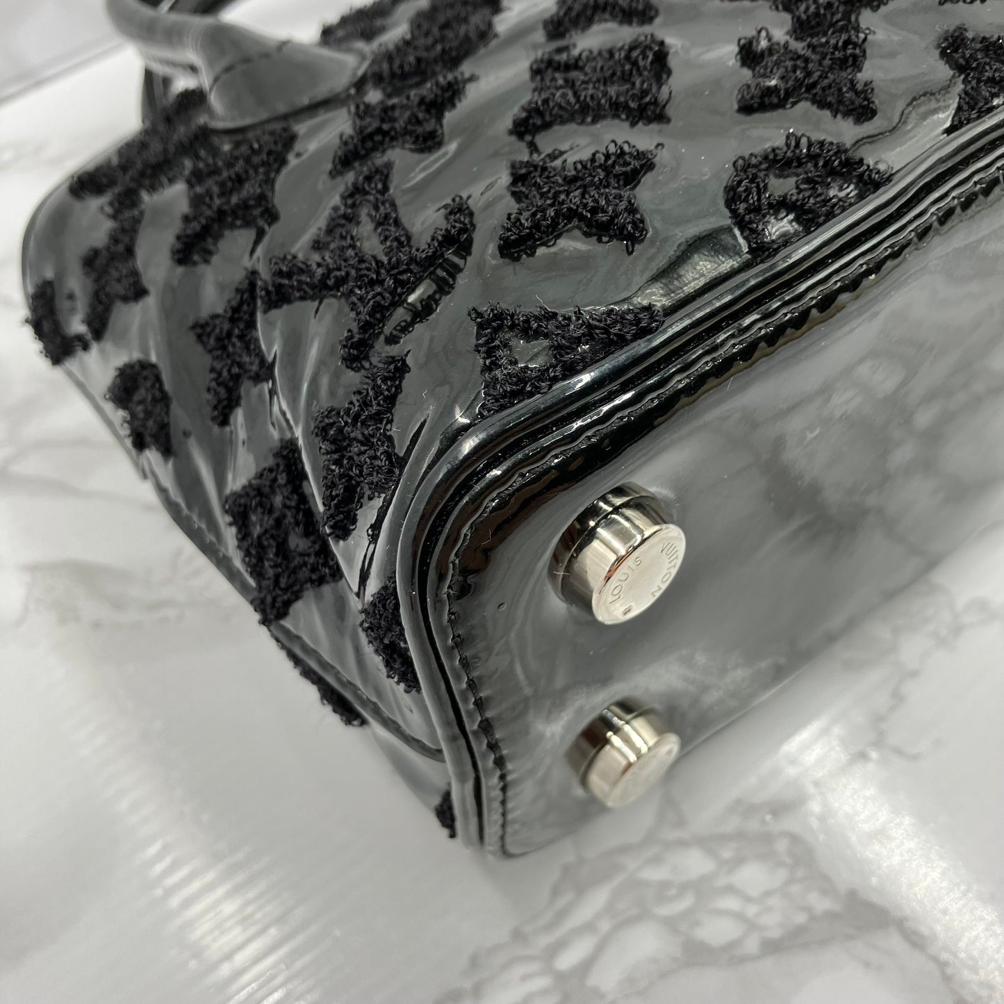 LOUIS VUITTON Lockit BB Bouclette