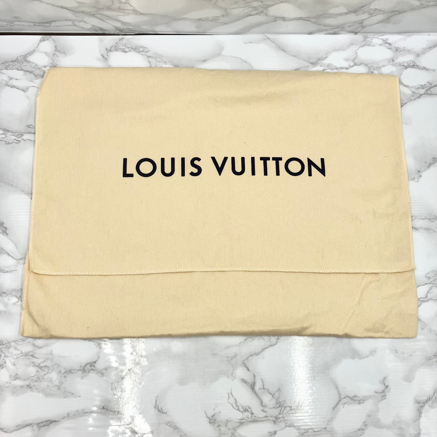 LOUIS VUITTON Lockit BB Bouclette