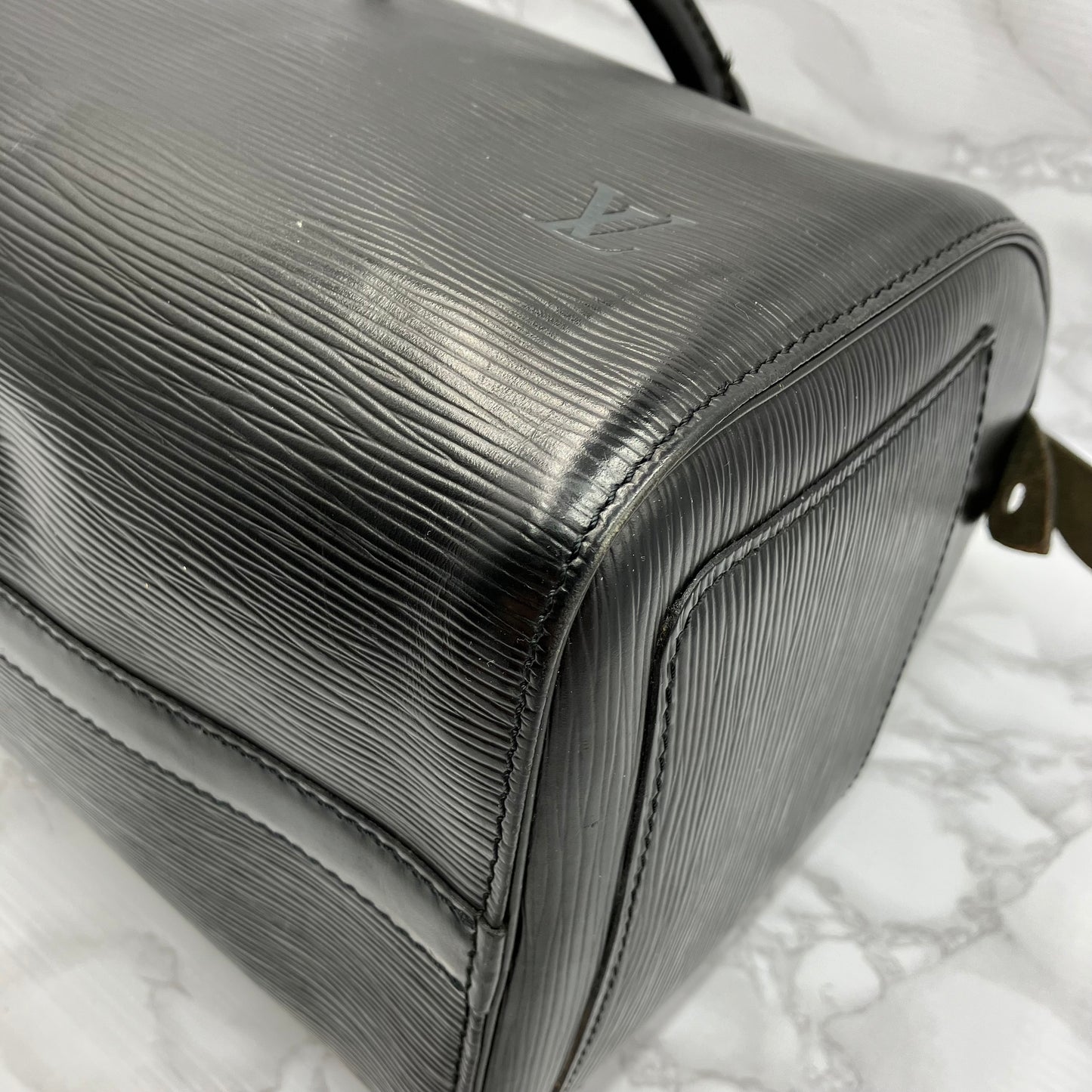 LOUIS VUITTON Epi Speedy30