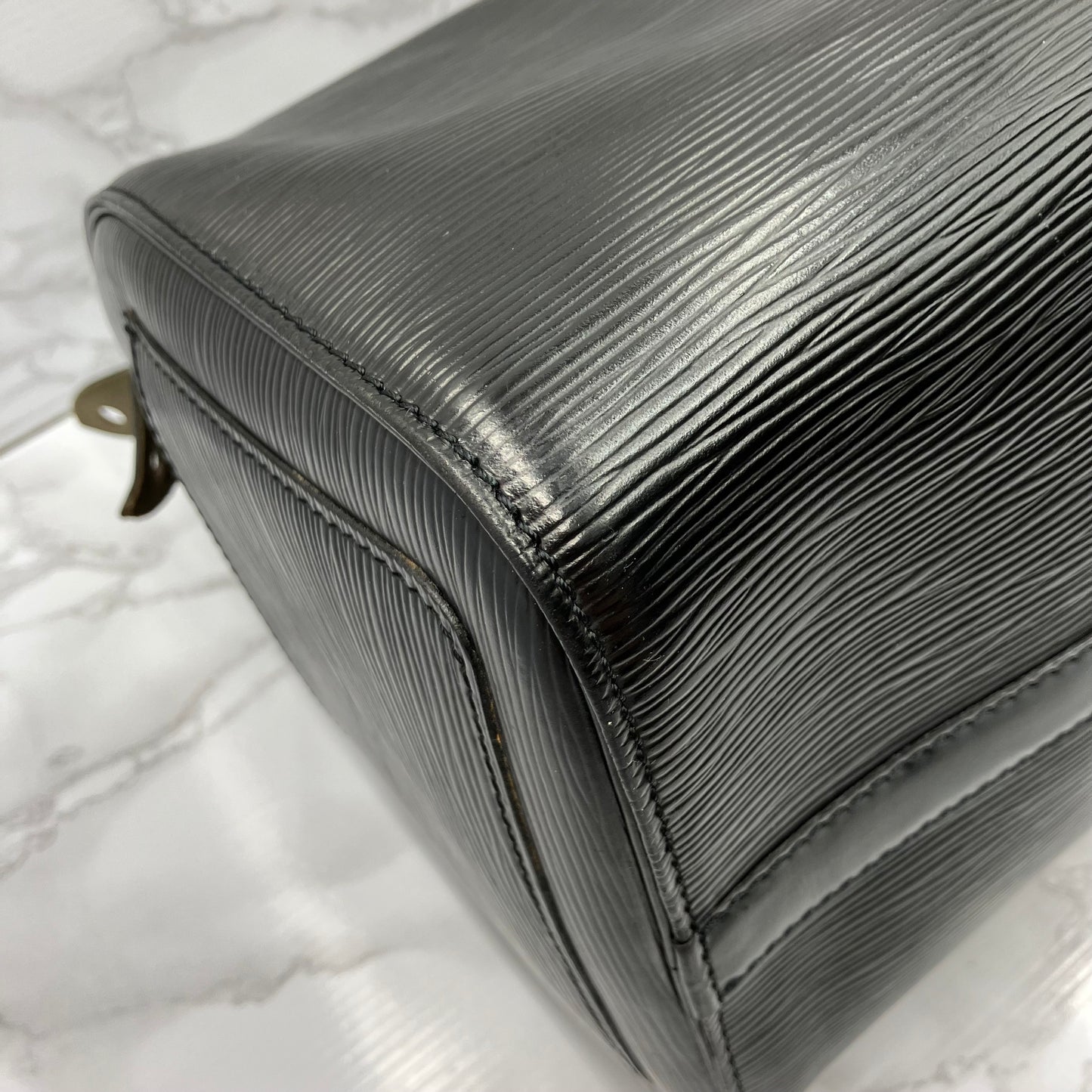 LOUIS VUITTON Epi Speedy30