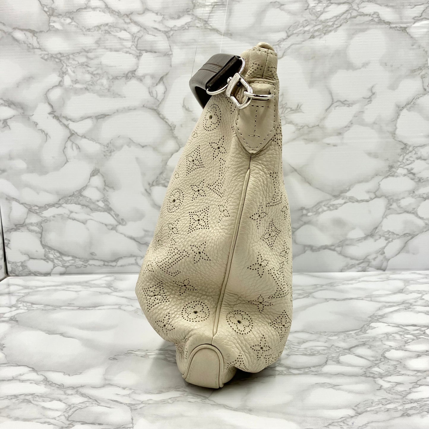 LOUIS VUITTON  Mahina Selene PM