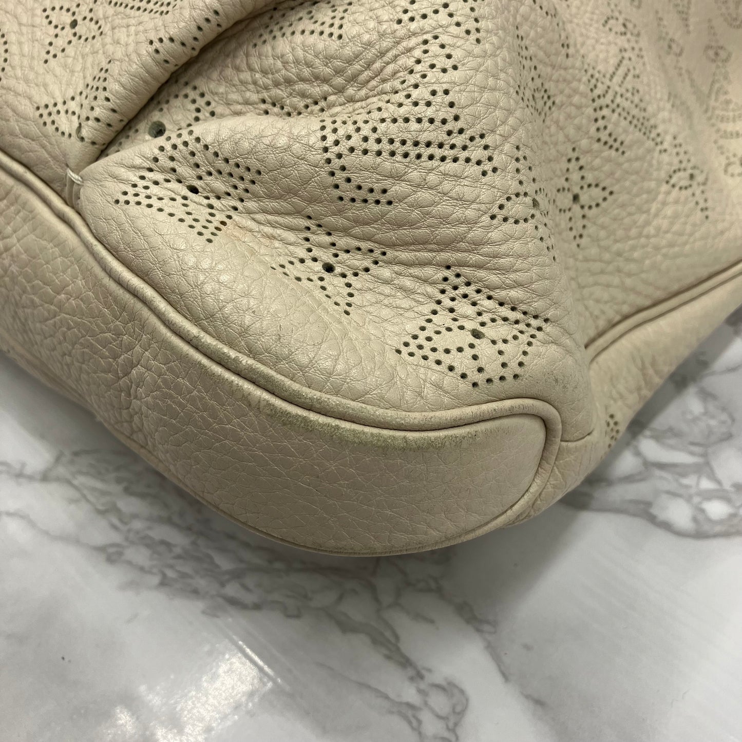 LOUIS VUITTON  Mahina Selene PM