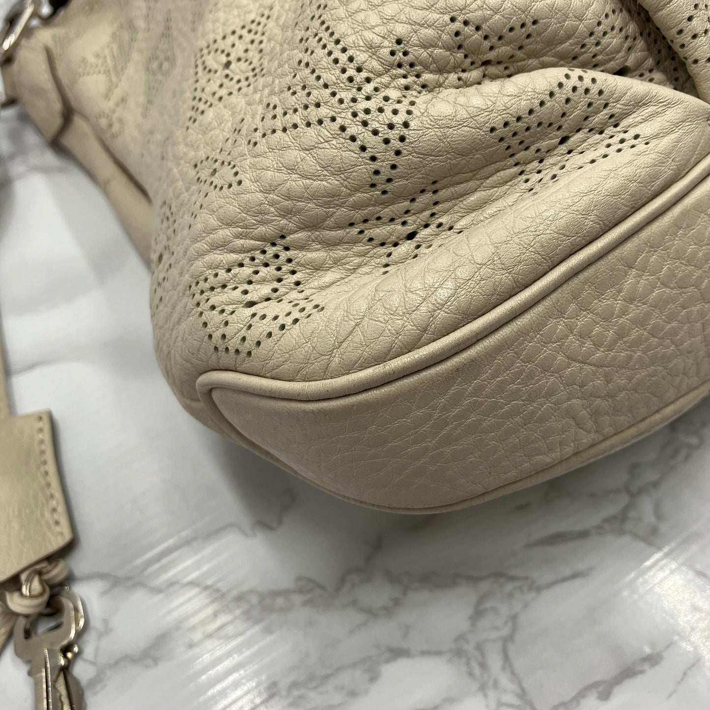 LOUIS VUITTON  Mahina Selene PM