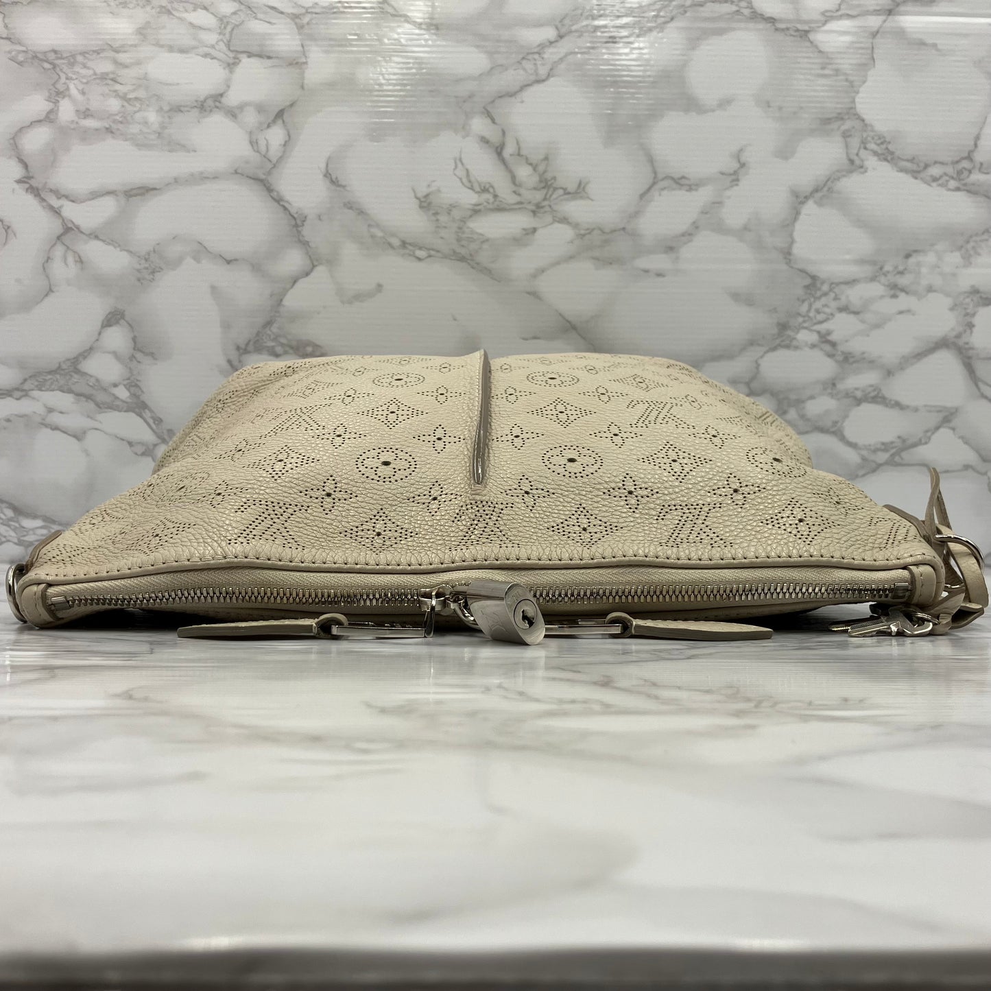 LOUIS VUITTON  Mahina Selene PM