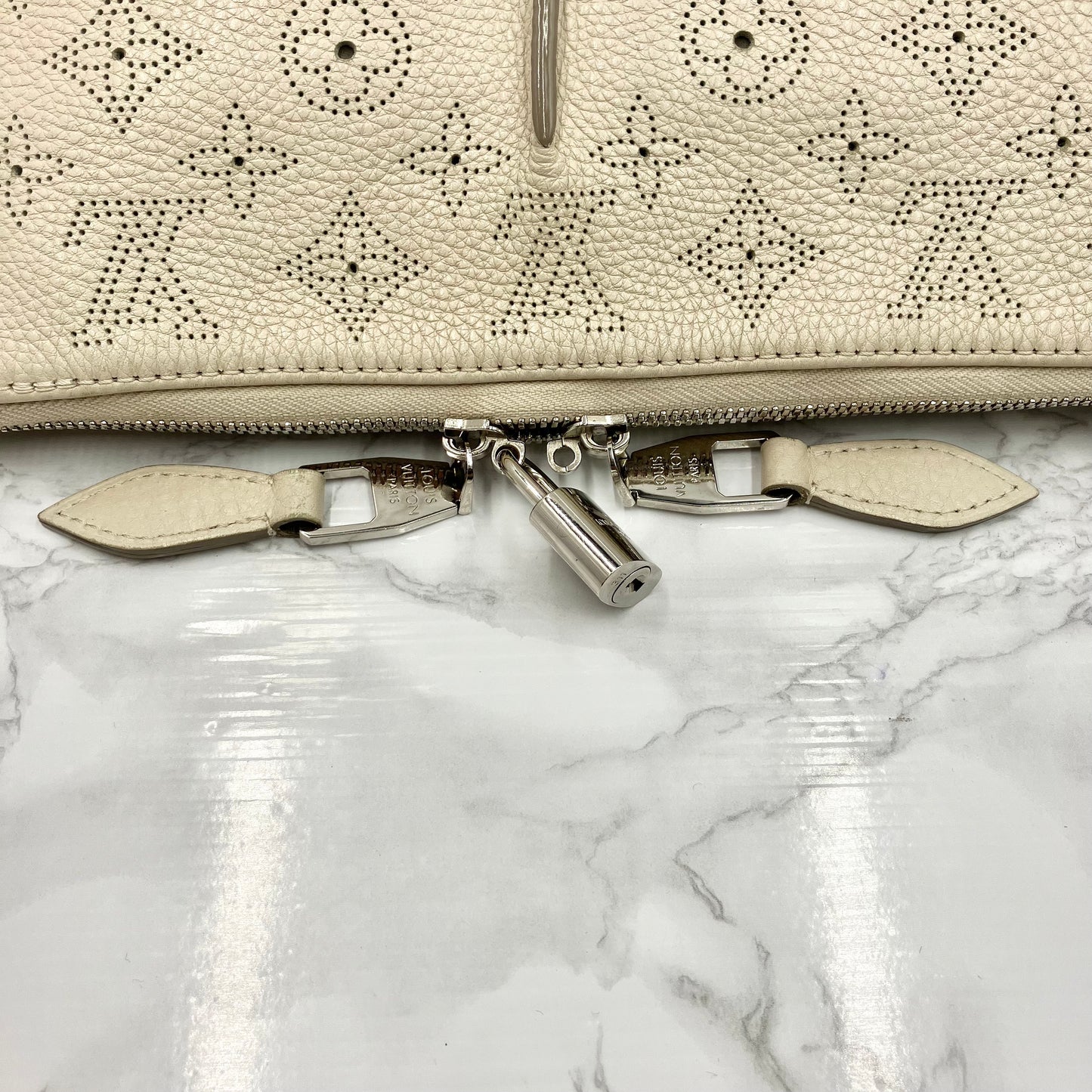 LOUIS VUITTON  Mahina Selene PM