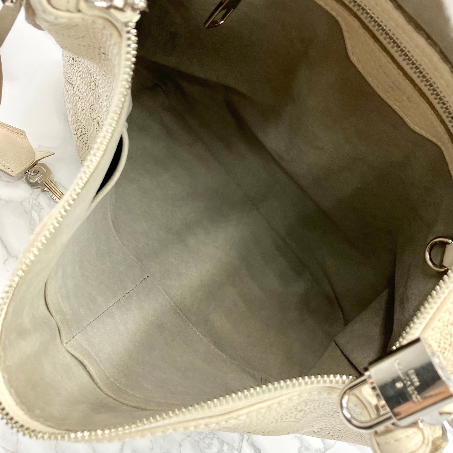 LOUIS VUITTON  Mahina Selene PM