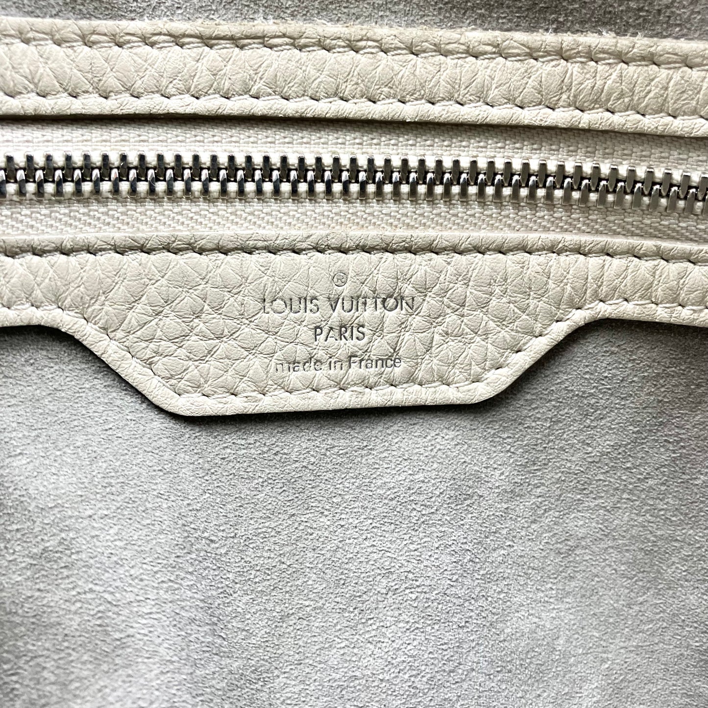 LOUIS VUITTON  Mahina Selene PM