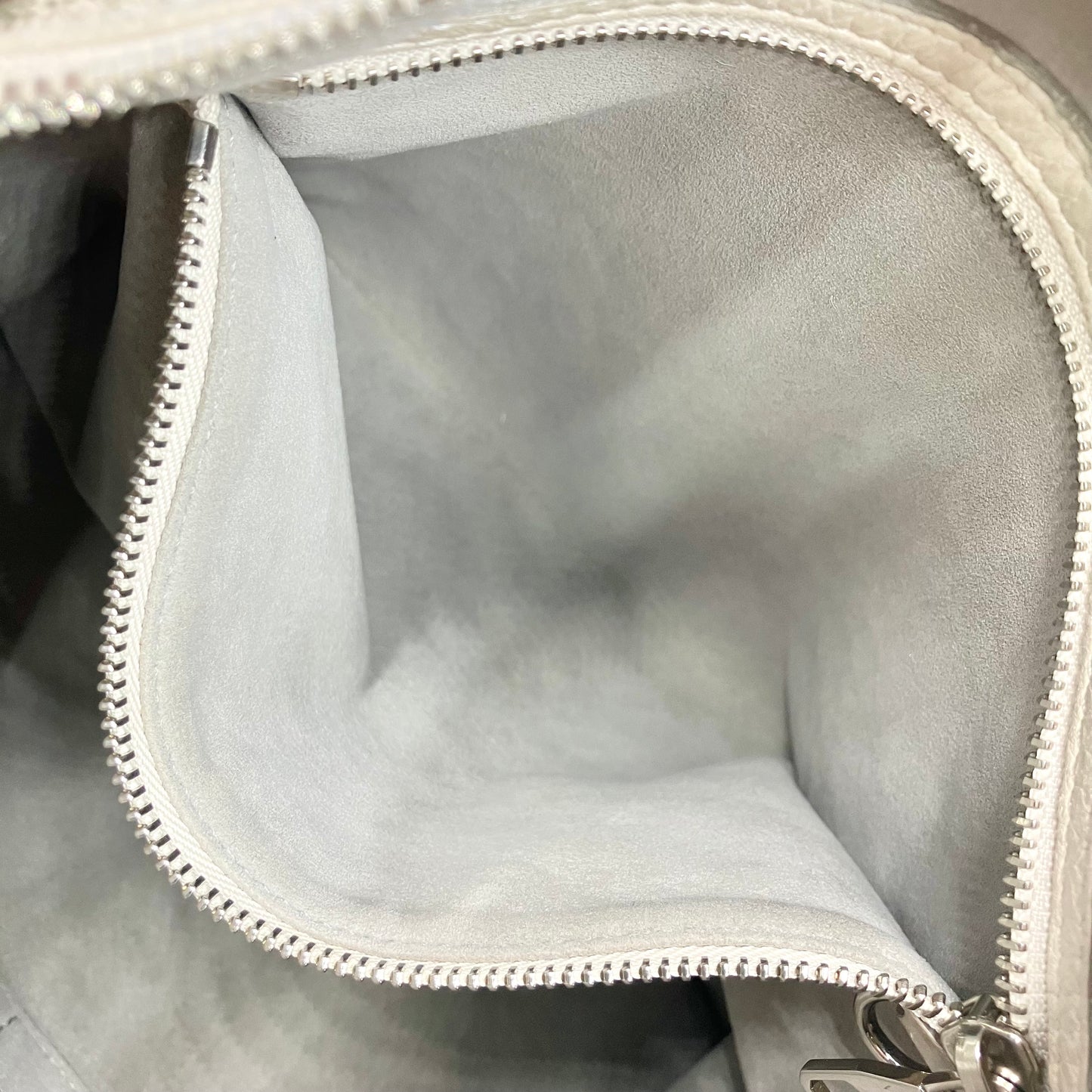 LOUIS VUITTON  Mahina Selene PM