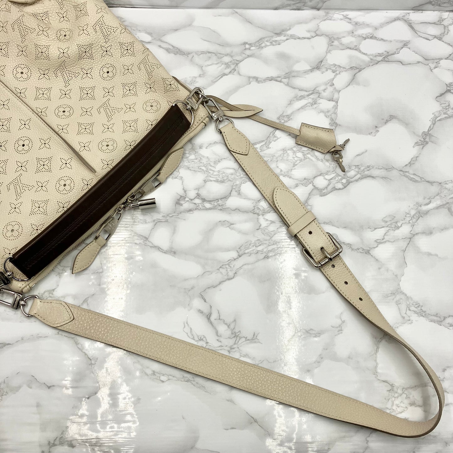 LOUIS VUITTON  Mahina Selene PM