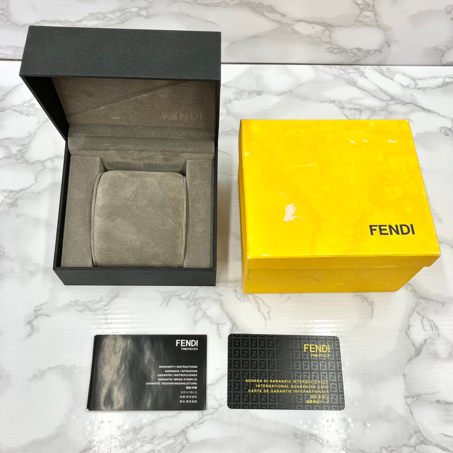 FENDI 2700L wristwatch