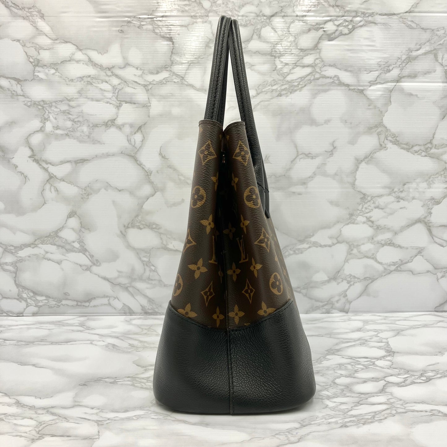 LOUIS VUITTON Monogram Flandrine