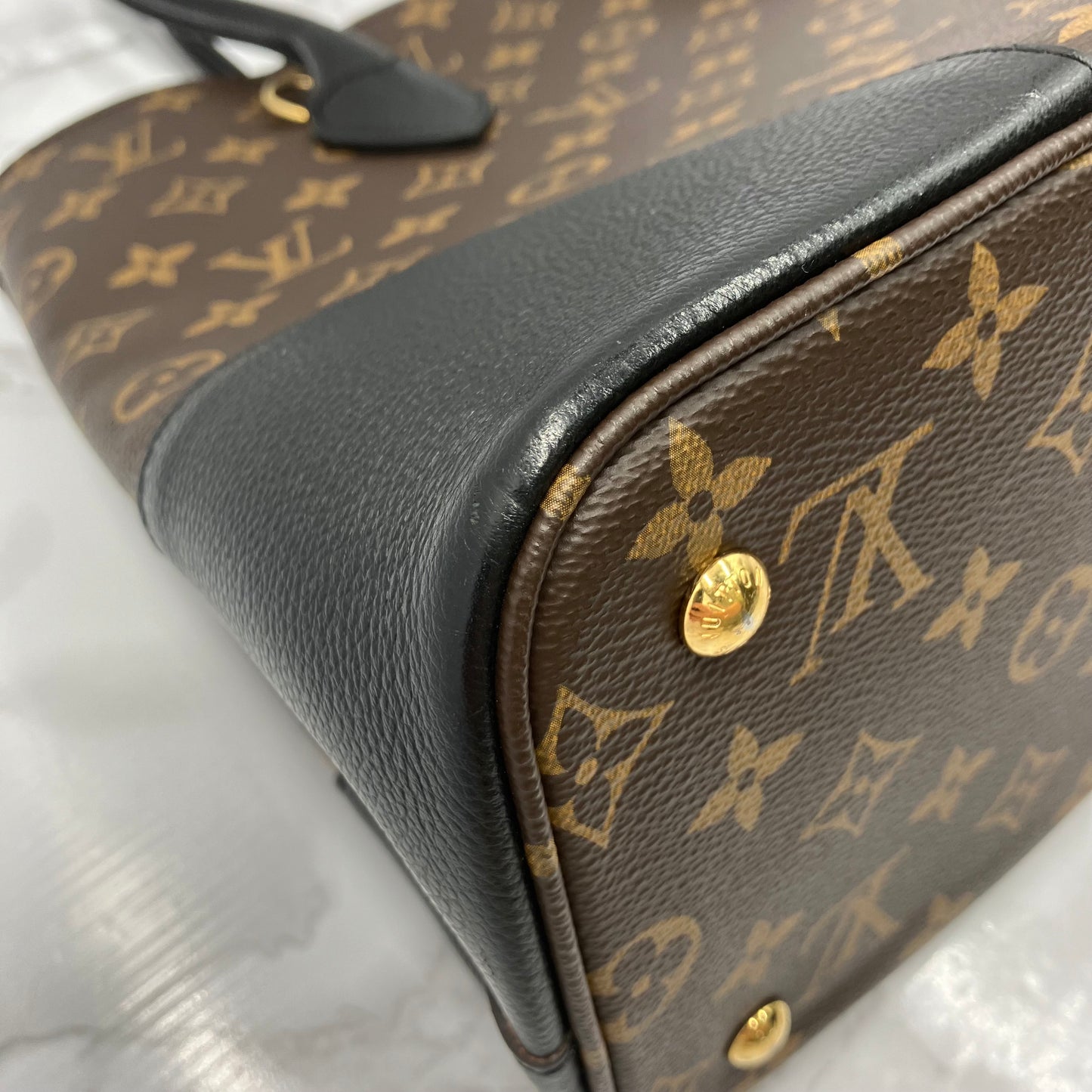 LOUIS VUITTON Monogram Flandrine