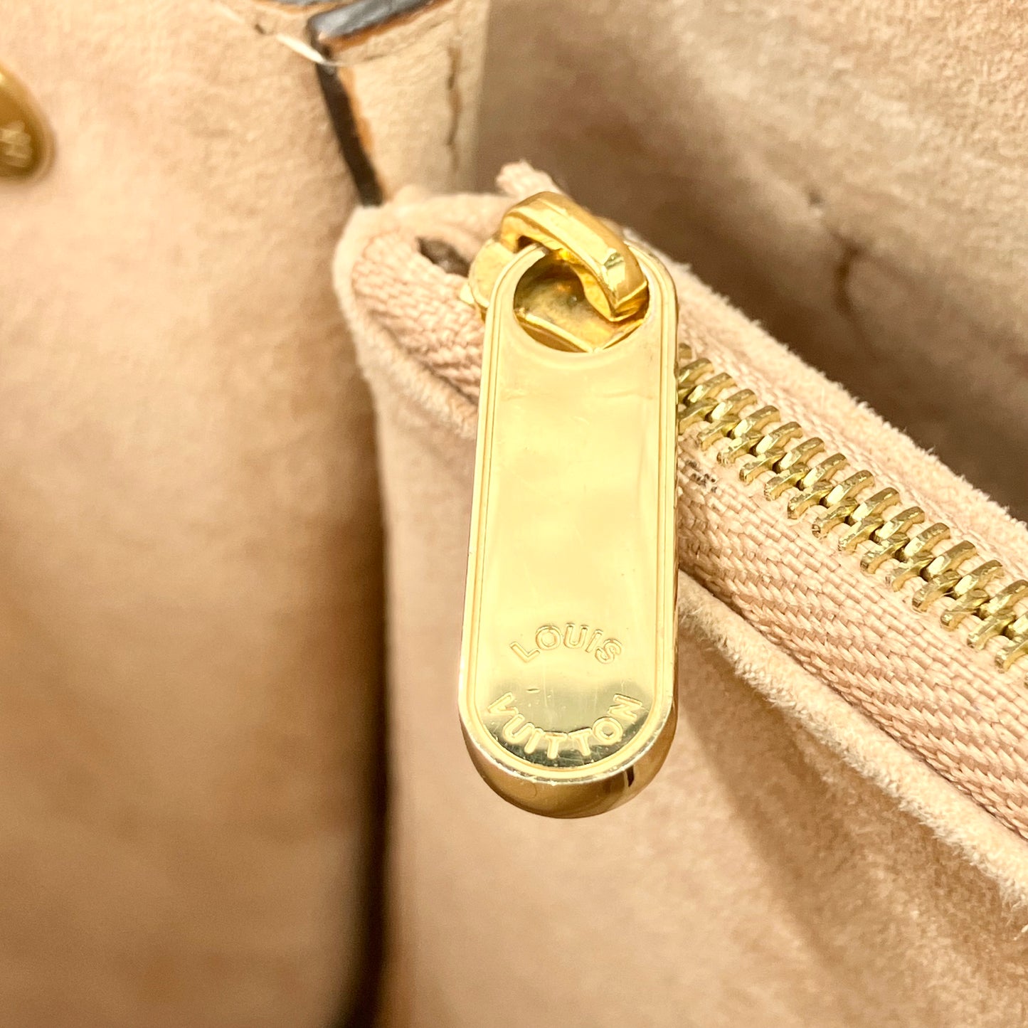 LOUIS VUITTON Monogram Flandrine