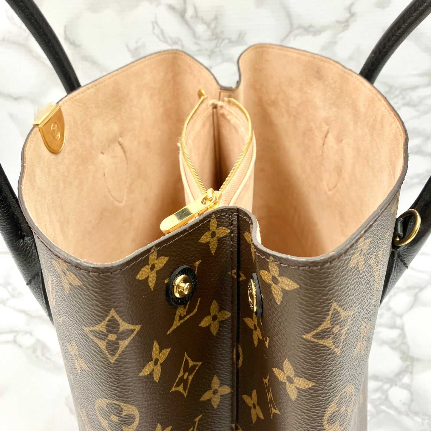 LOUIS VUITTON Monogram Flandrine