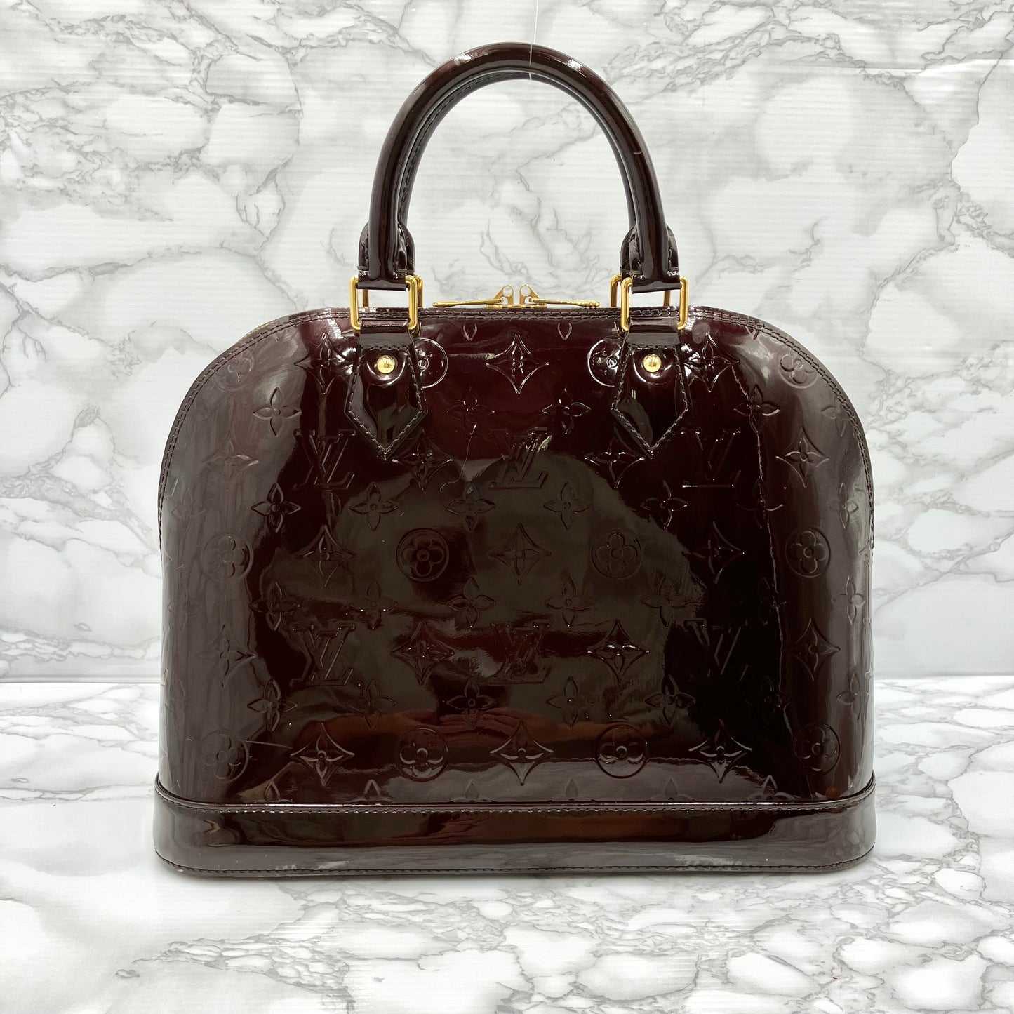 LOUIS VUITTON Vernis Alma PM