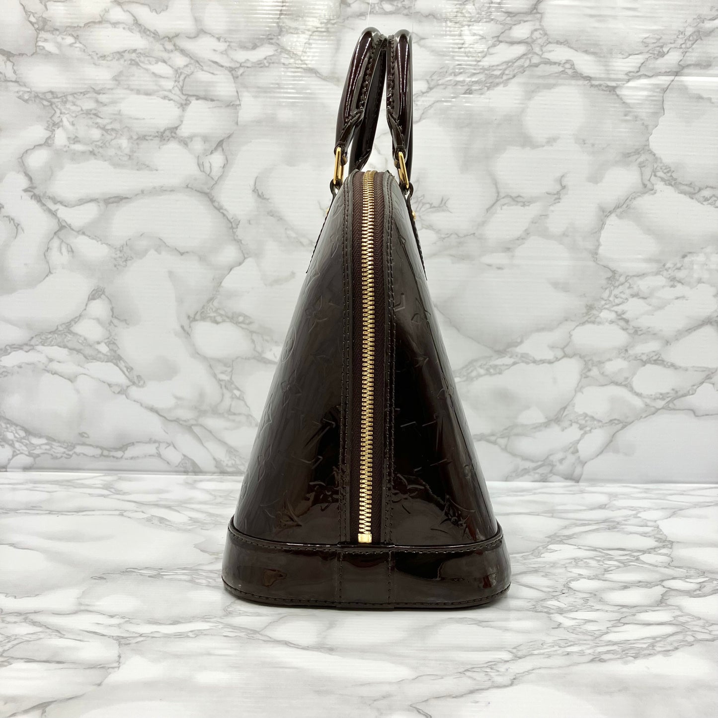 LOUIS VUITTON Vernis Alma PM