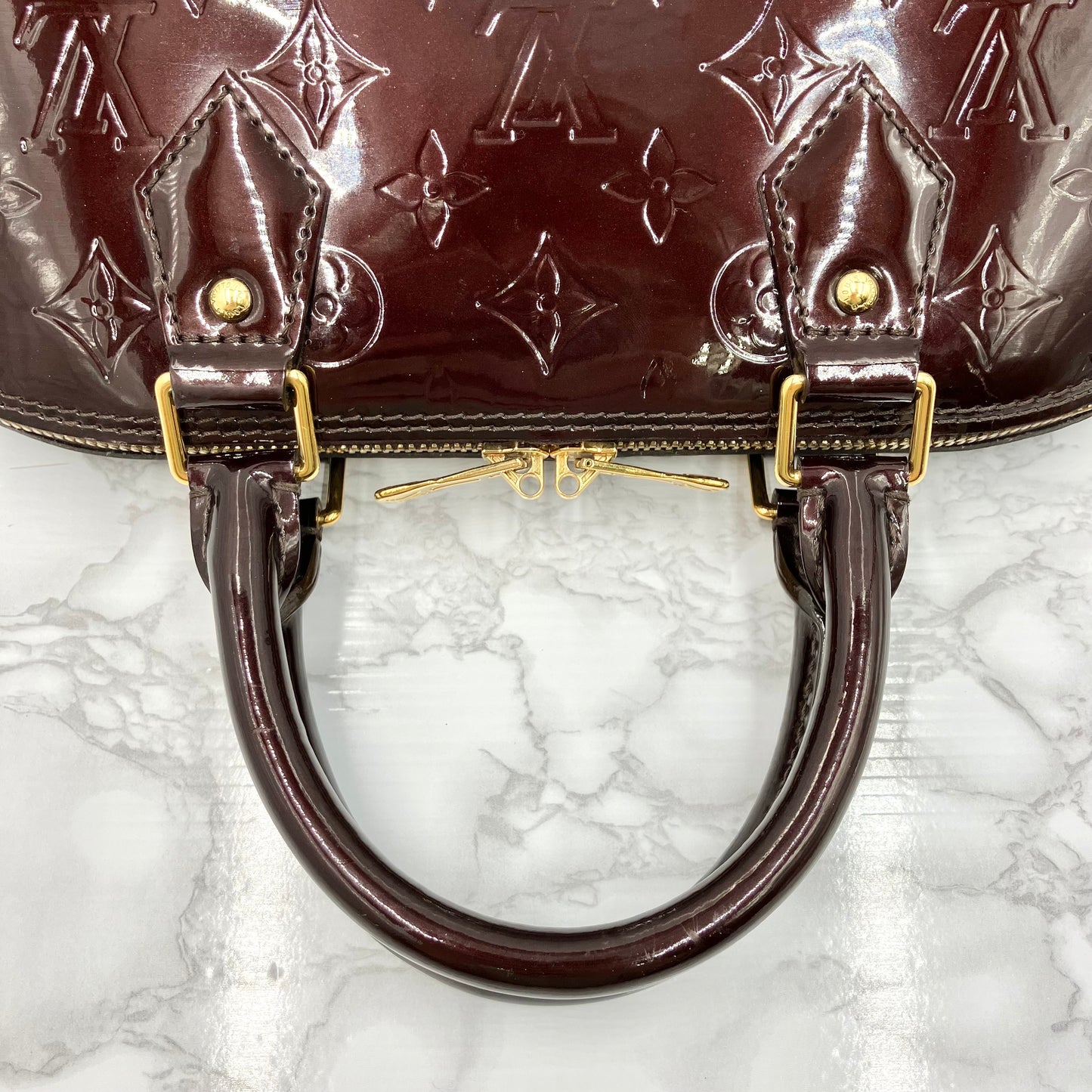 LOUIS VUITTON Vernis Alma PM