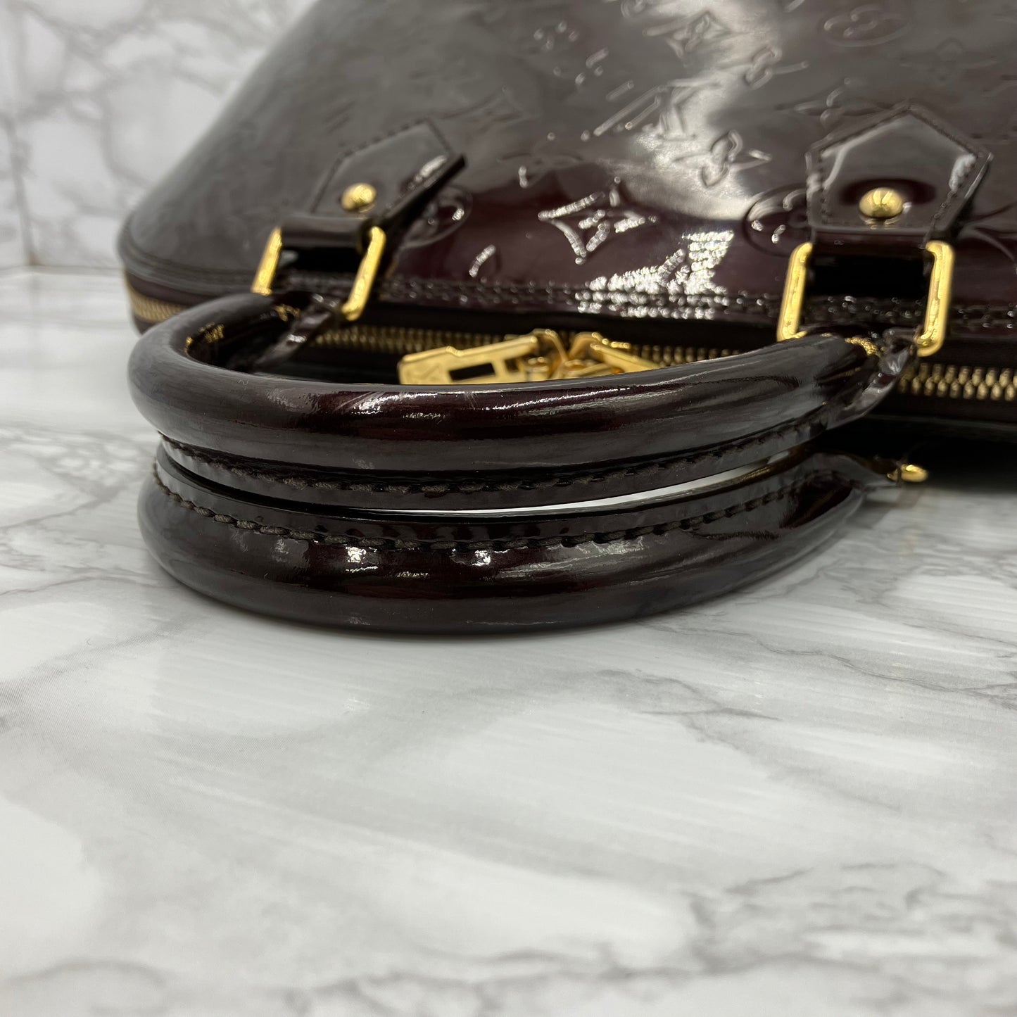 LOUIS VUITTON Vernis Alma PM