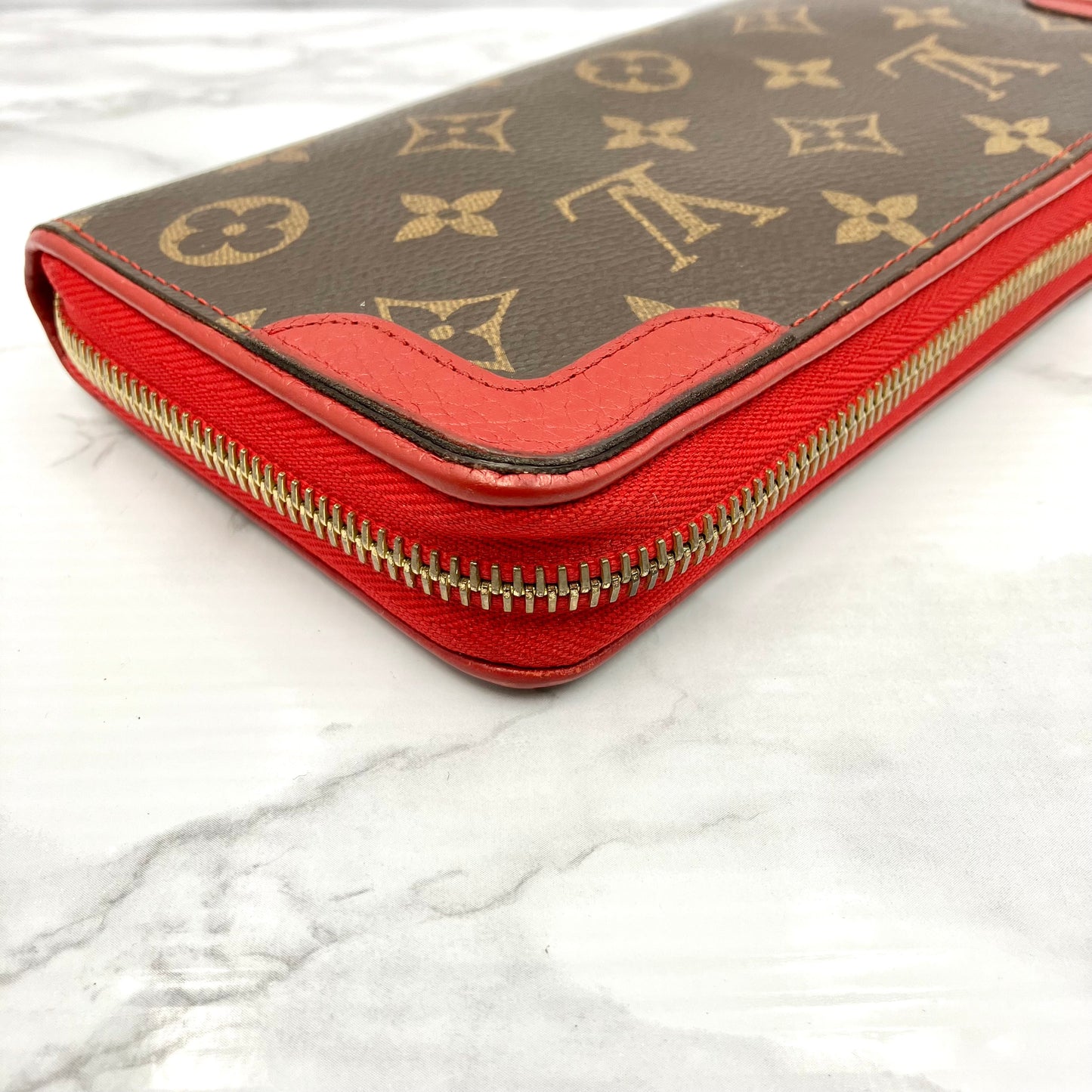 LOUIS VUITTON Monogram Retiro Zippy Wallet