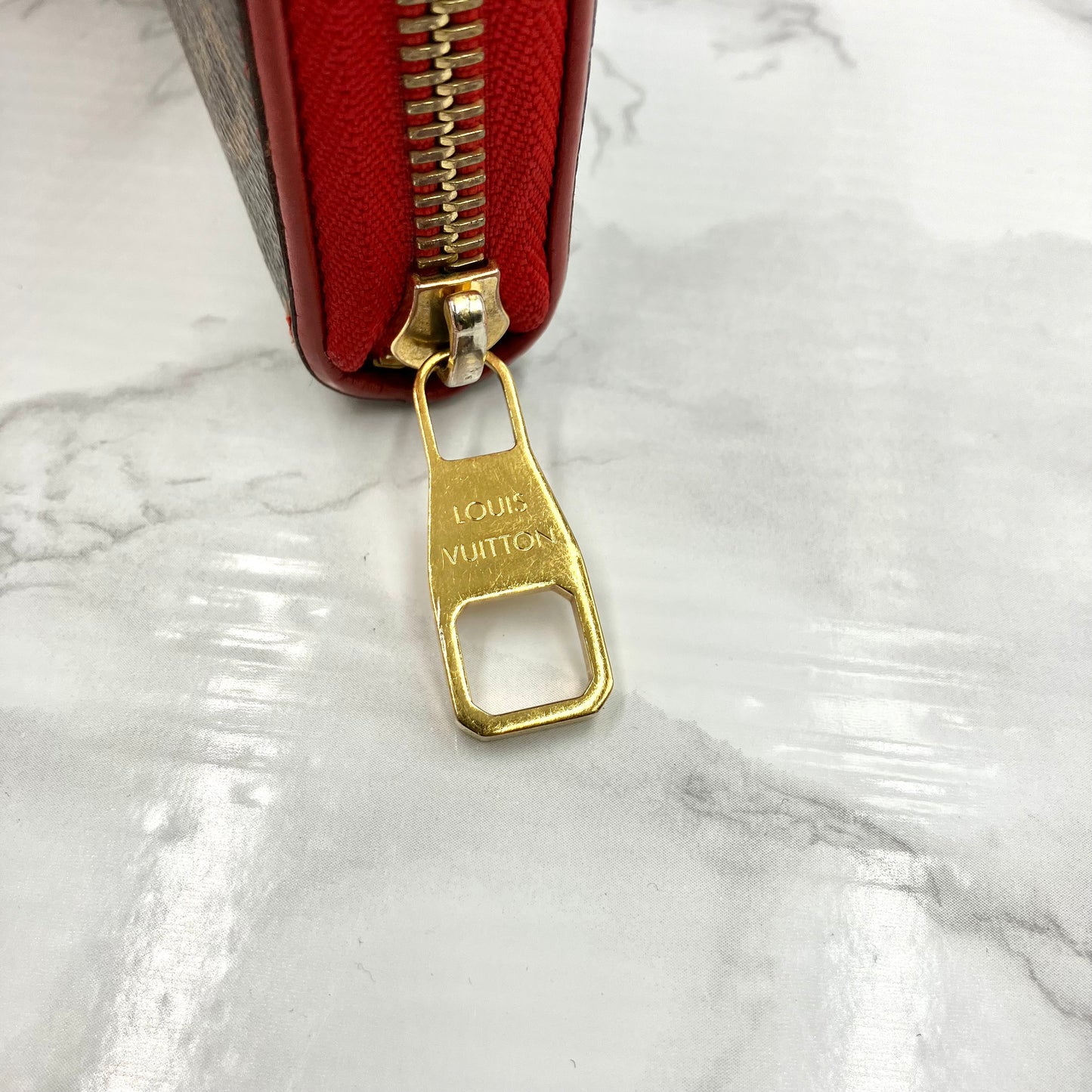 LOUIS VUITTON Monogram Retiro Zippy Wallet