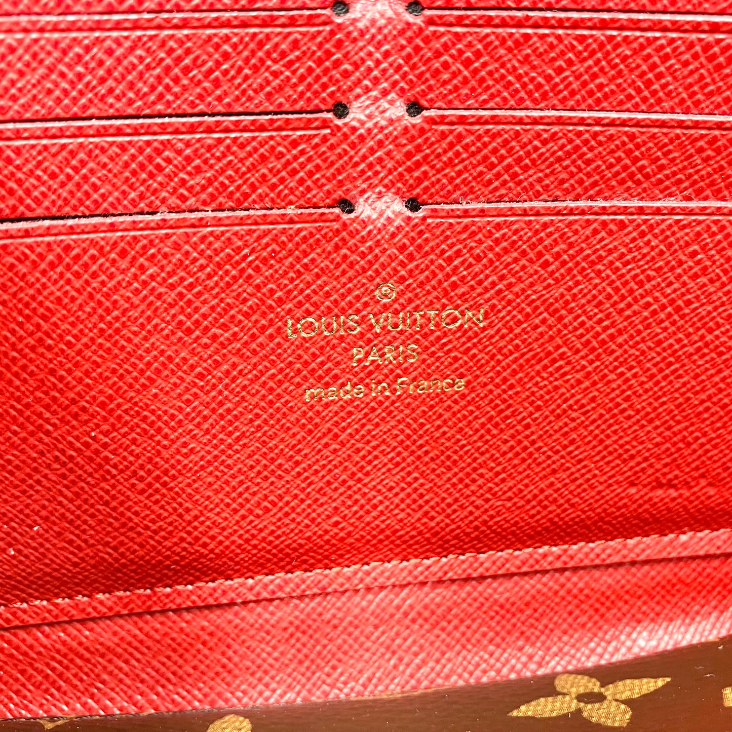 LOUIS VUITTON Monogram Retiro Zippy Wallet