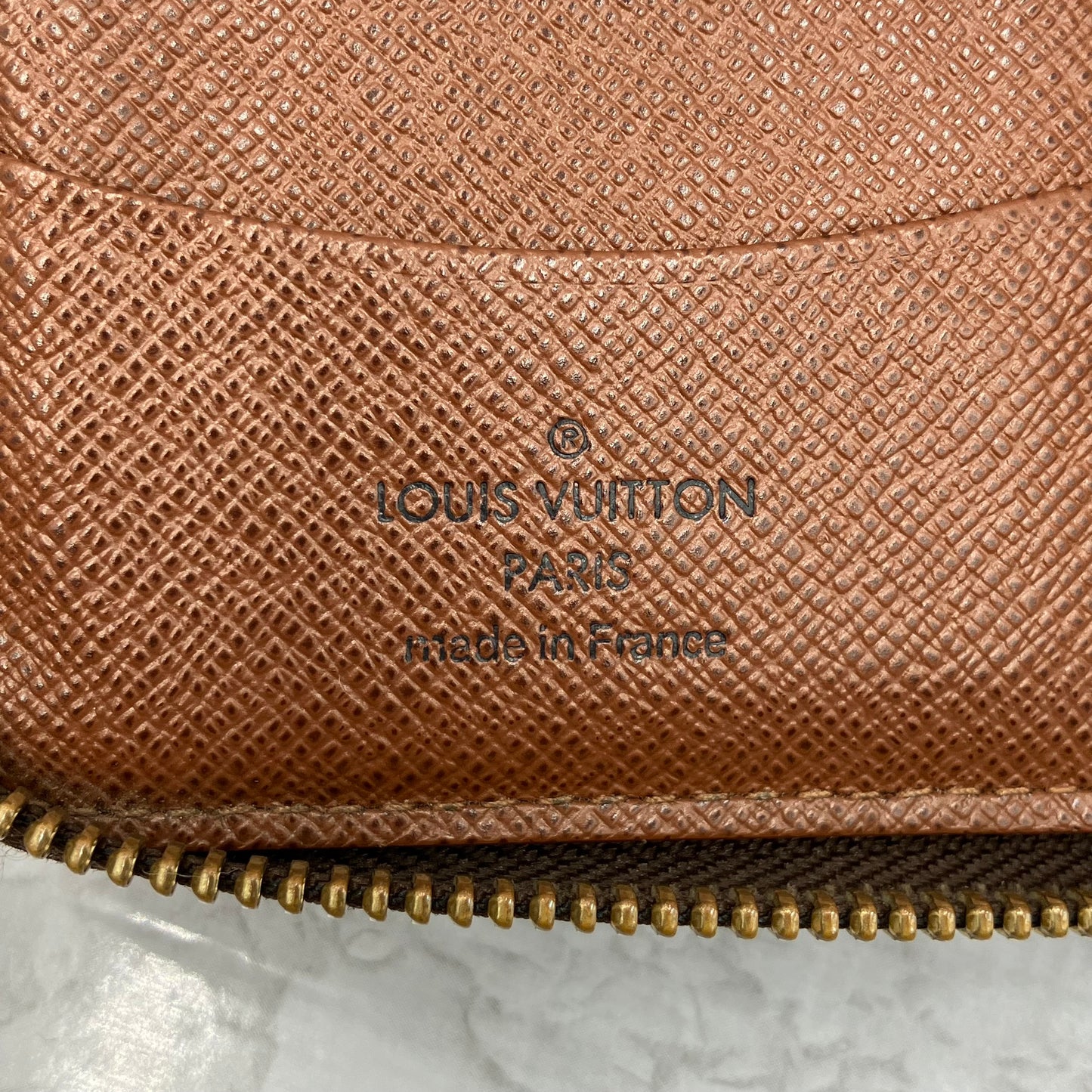 LOUIS VUITTON Monogram zippy compact