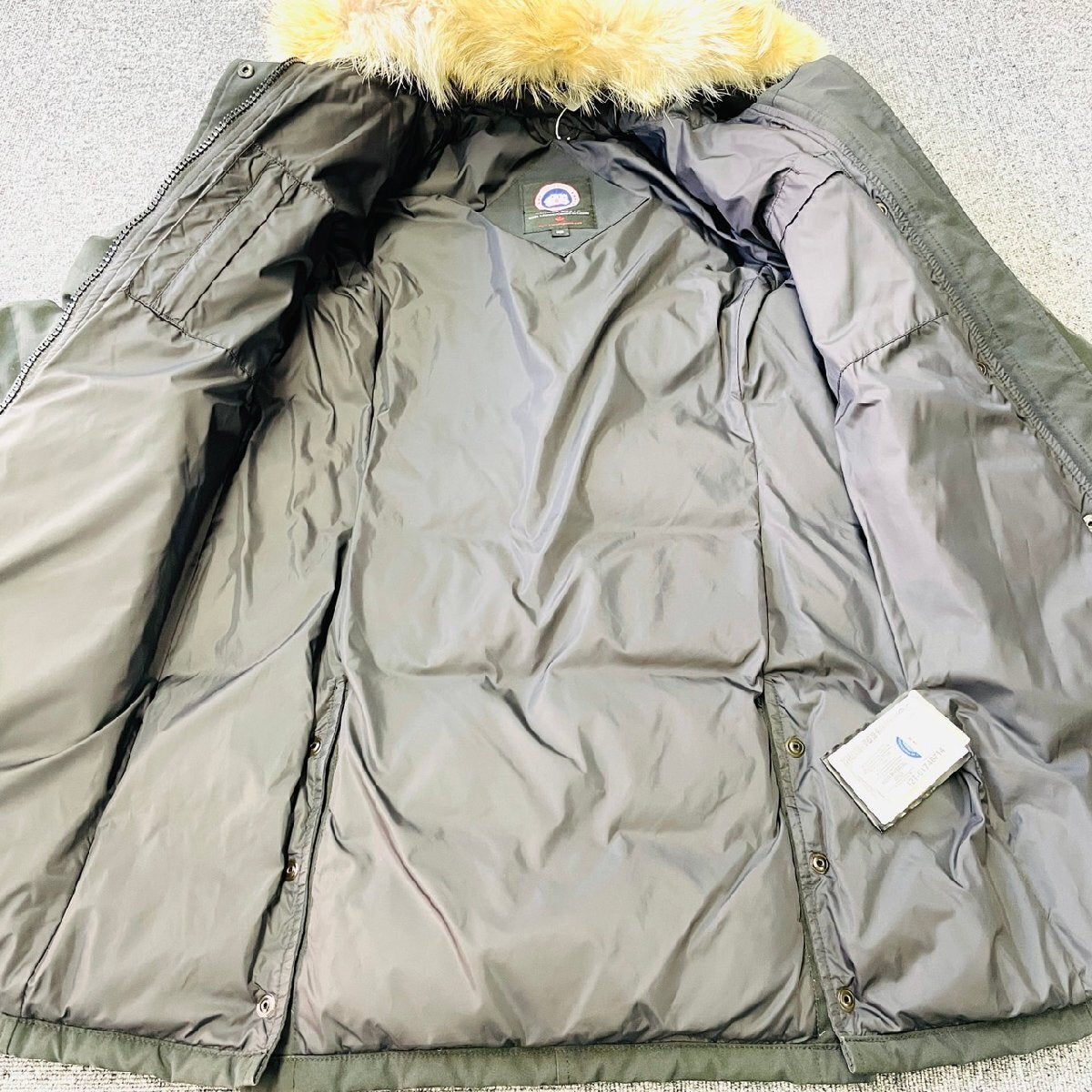 Canada Goose Mackenzie Parka Black Black M Size Down Coat Women's Excellent Condition Detachable Hood 6-12-646