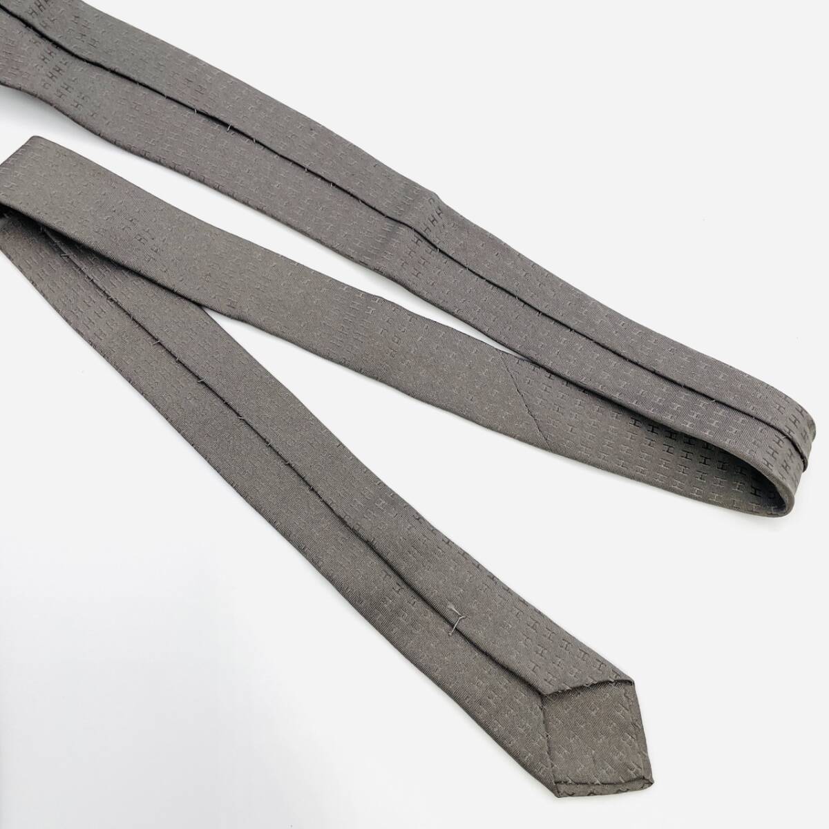 HERMES Tie Fasone 100% Silk Gray H Logo Men's Tie 7-4-284-1