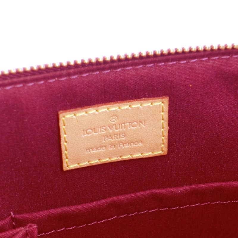 LOUIS VUITTON Vernis Amarante Perveu Handbag