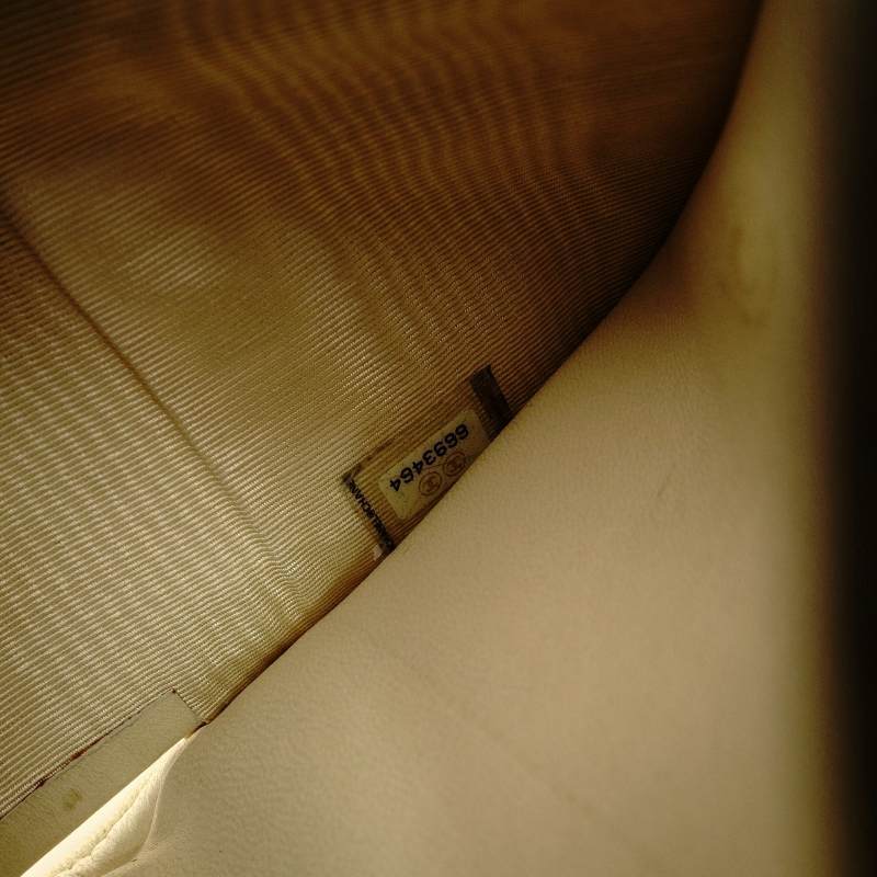 CHANEL Matelasse Caviar Leather Compact Wallet Beige Leather Bifold Wallet 7-4-752