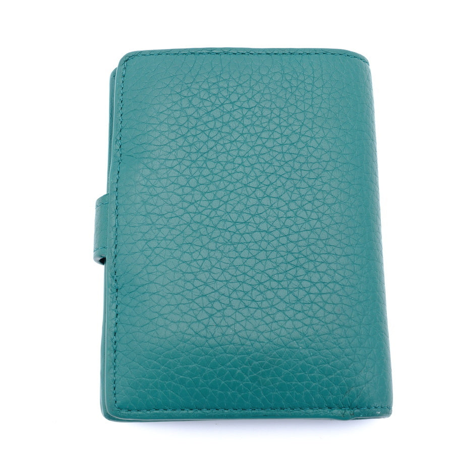 LOUIS VUITTON Vertical Wallet Green Leather 7-5-374