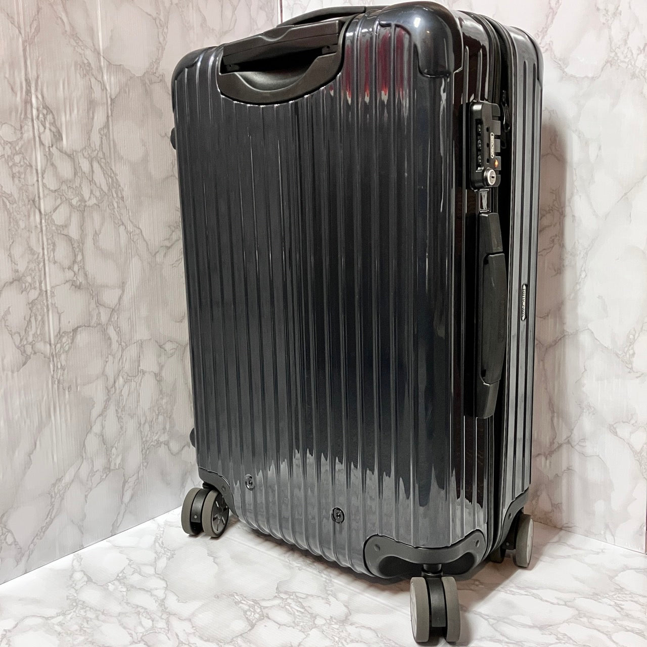 RIMOWA Four wheels