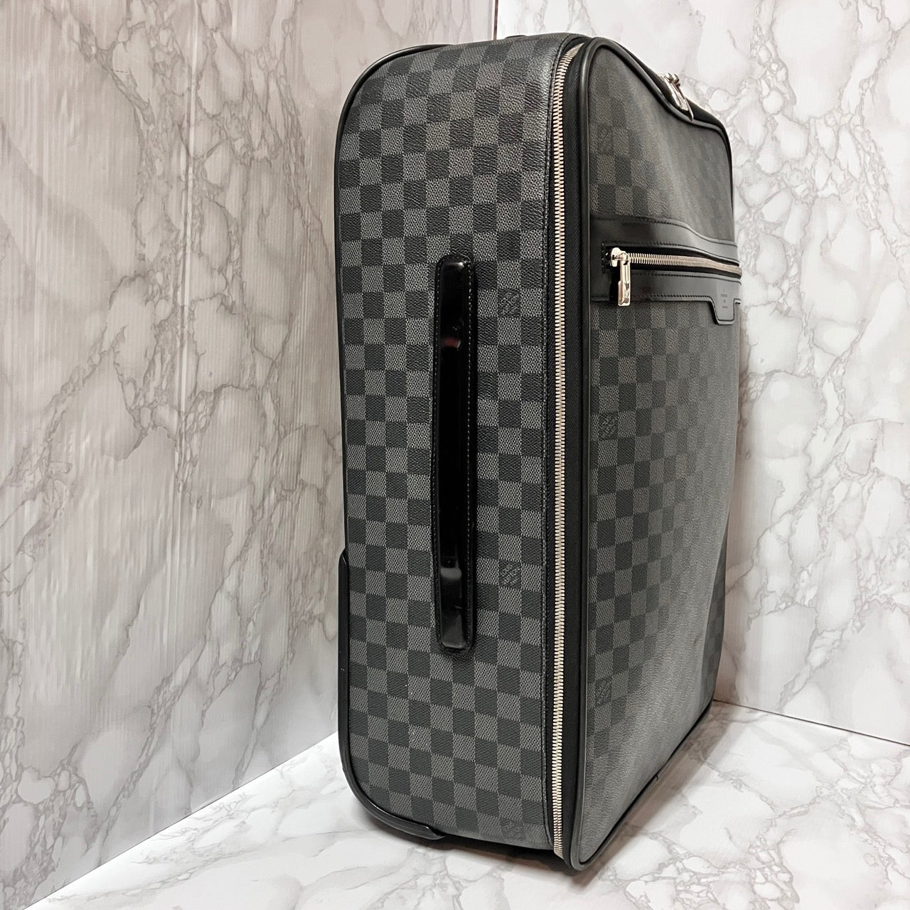 LOUIS VUITTON Graphite Pegas Carry on size