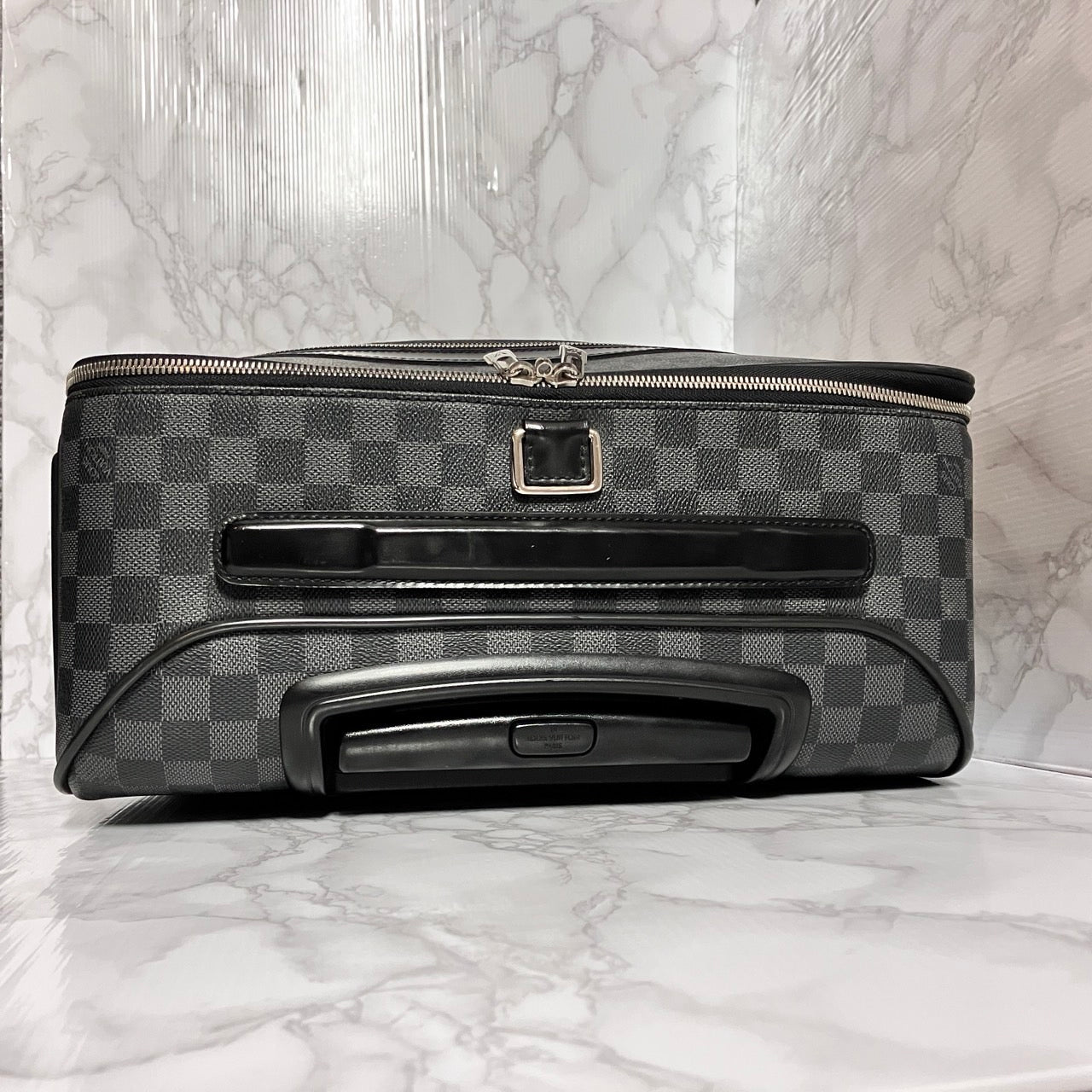 LOUIS VUITTON Graphite Pegas Carry on size