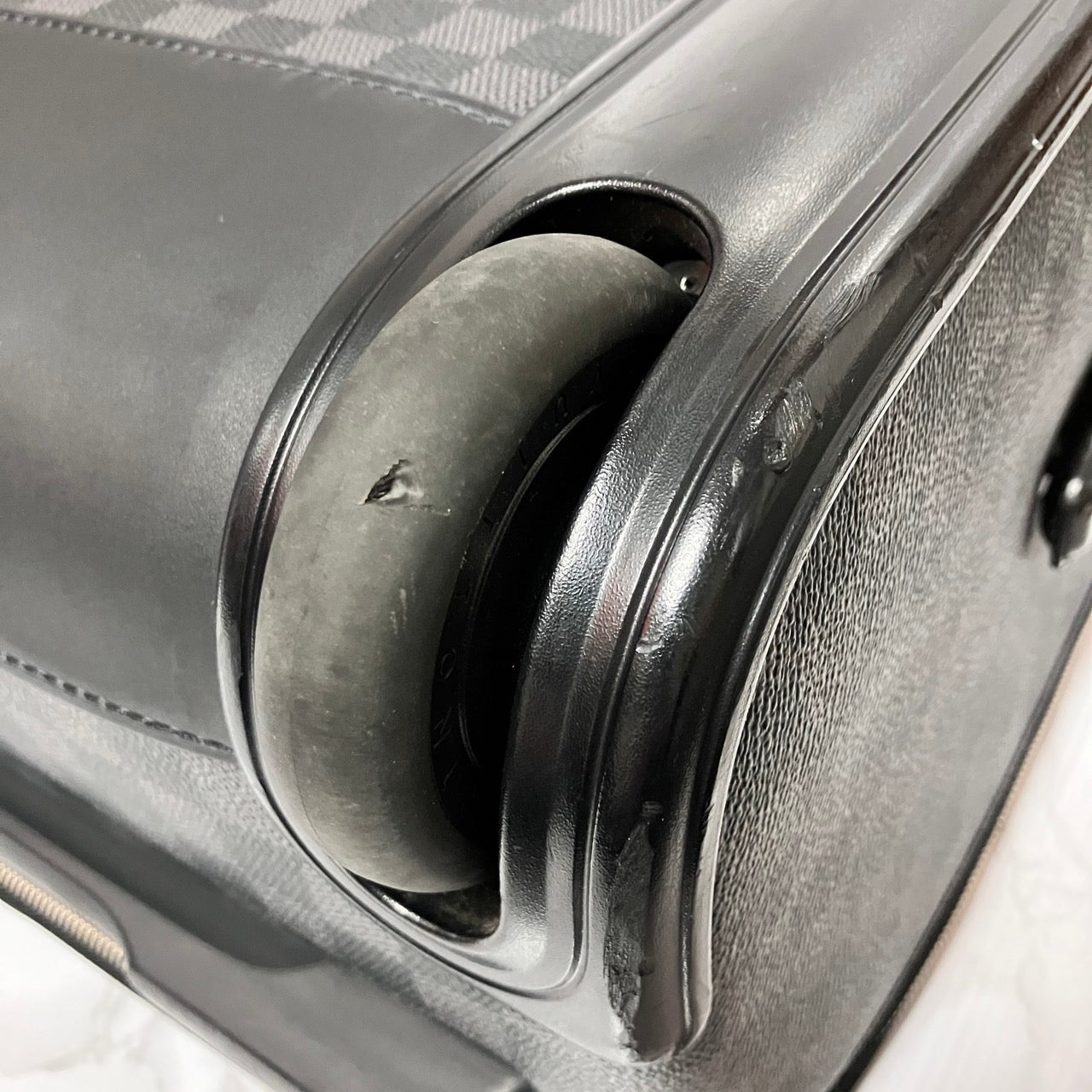 LOUIS VUITTON Graphite Pegas Carry on size