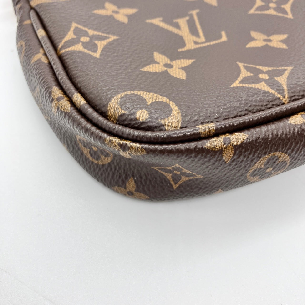 LOUIS VUITTON Multi Pochette