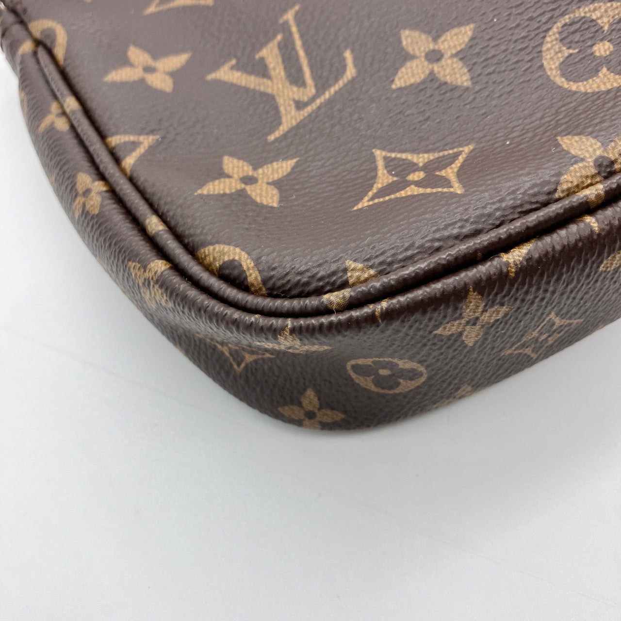 LOUIS VUITTON Multi Pochette