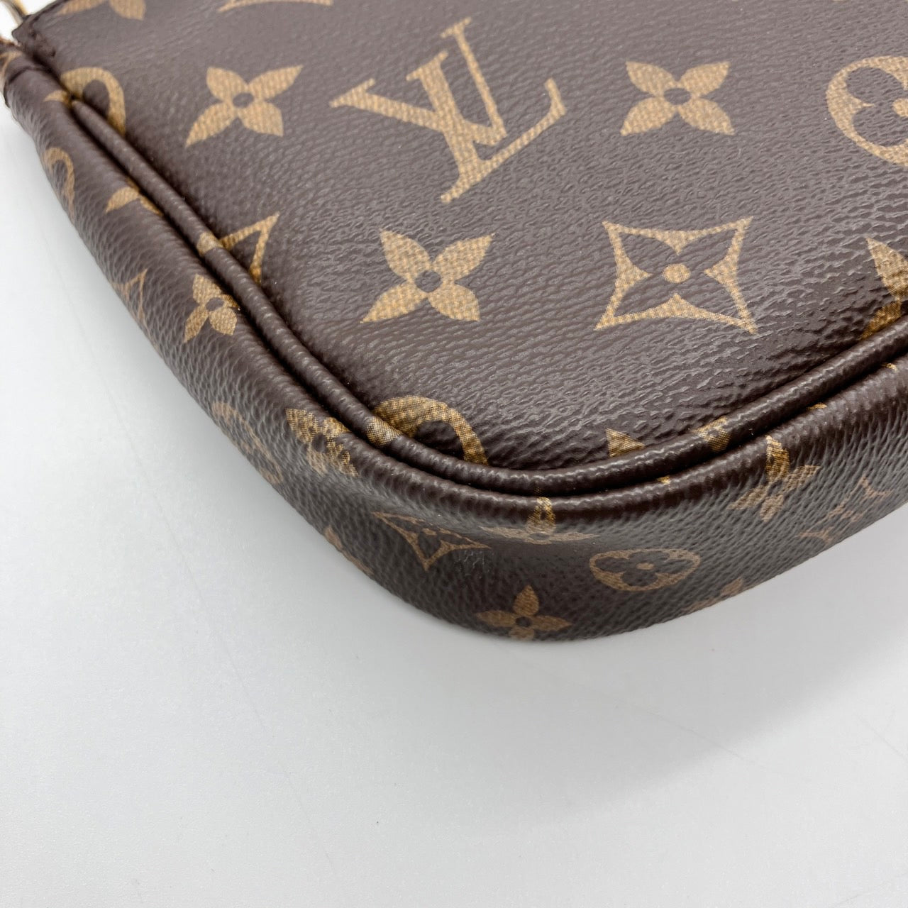 LOUIS VUITTON Multi Pochette