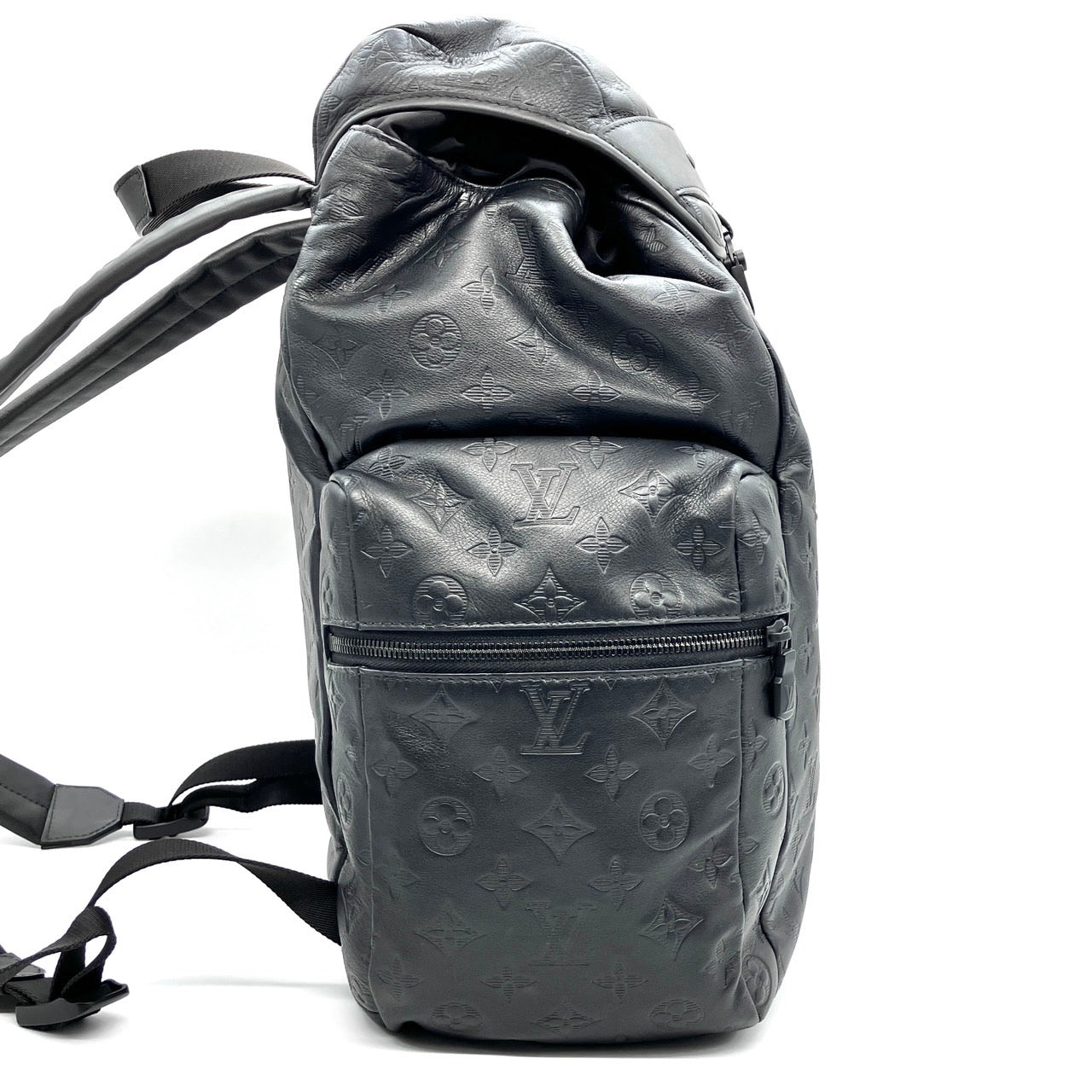 LOUIS VUITTON Monogram Shadow Discovery Backpack