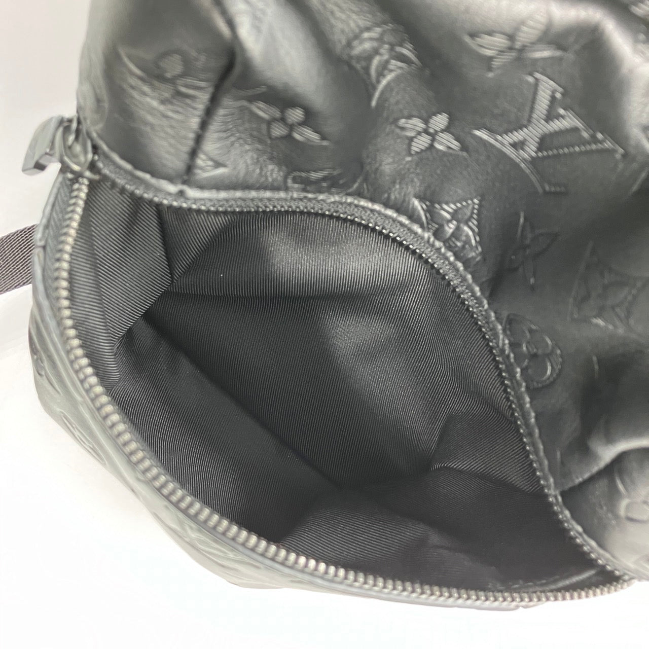 LOUIS VUITTON Monogram Shadow Discovery Backpack